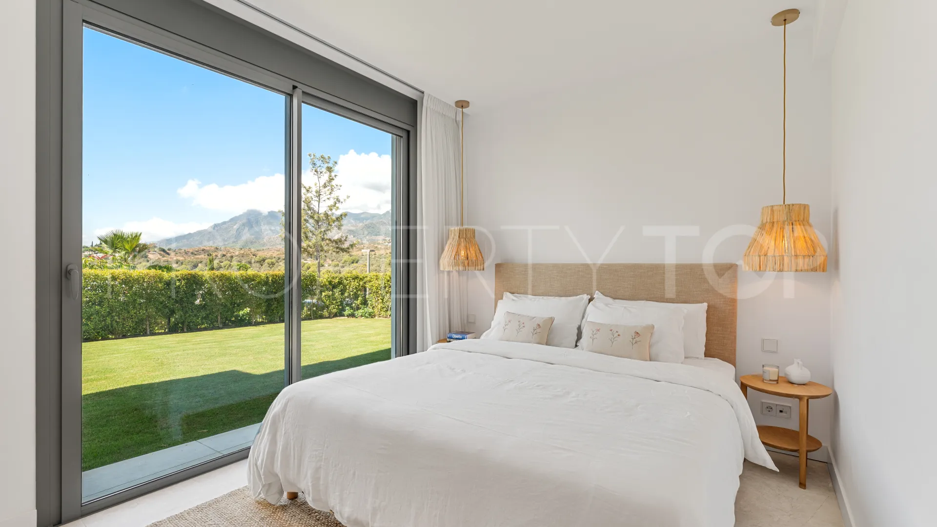 4 bedrooms Santa Clara ground floor apartment for sale