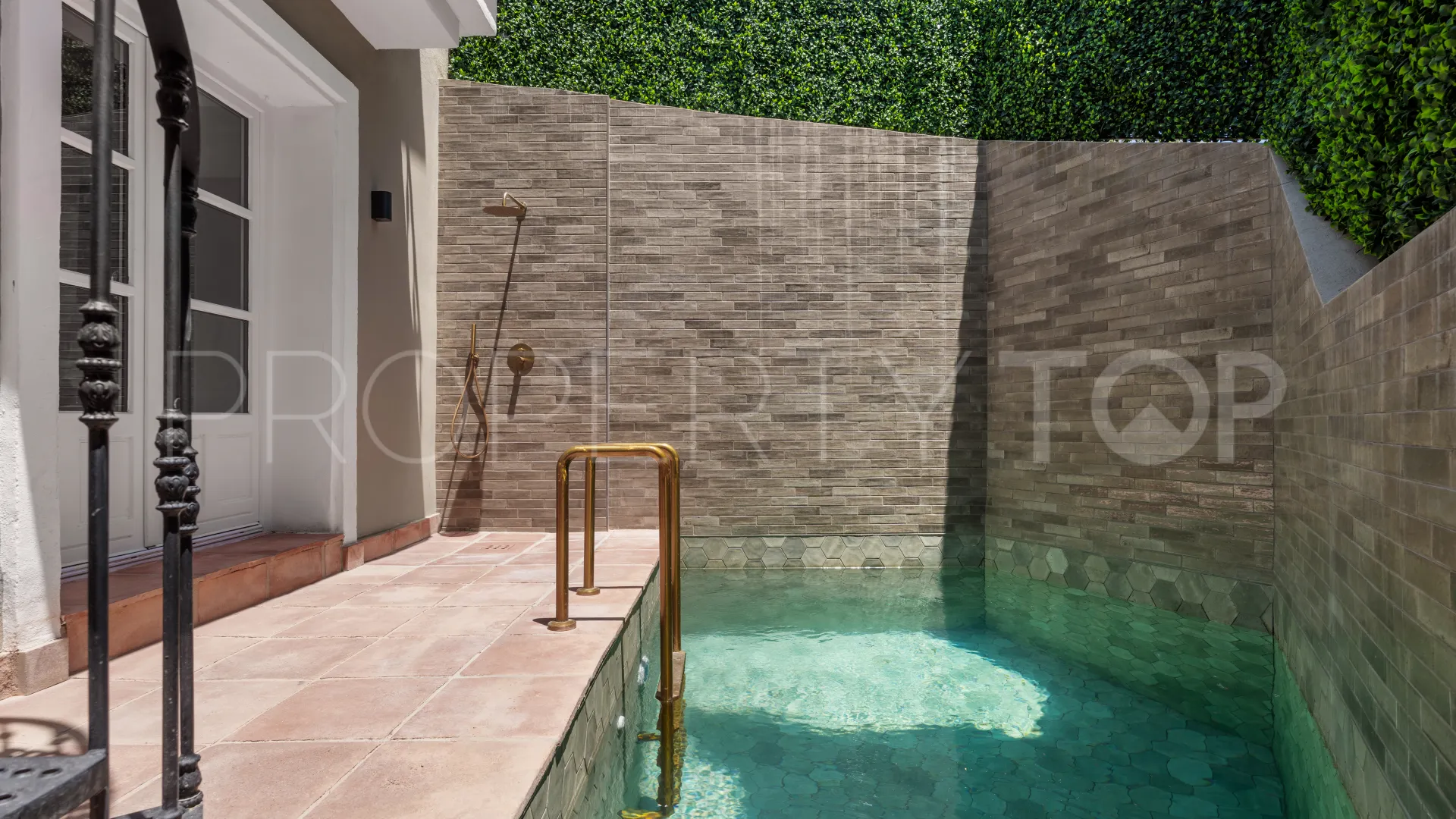 For sale semi detached villa in La Heredia