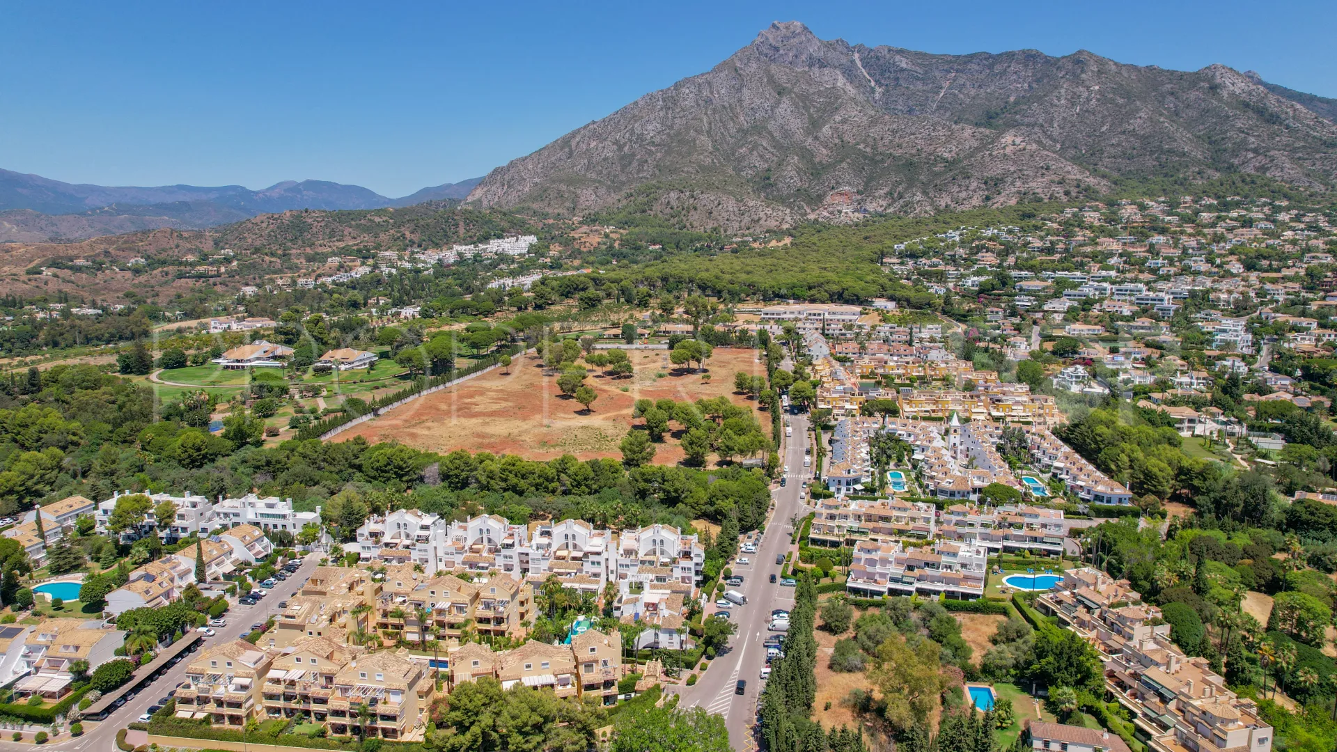 Jardines de Sierra Blanca 4 bedrooms duplex penthouse for sale