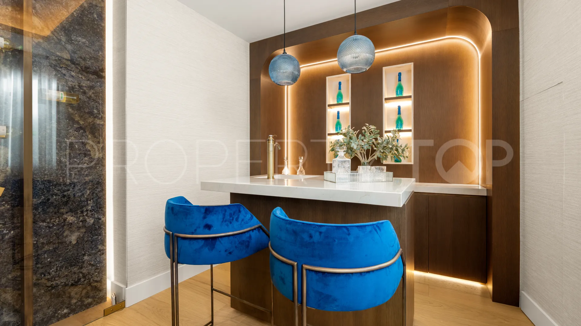 Villa en venta en Los Naranjos Country Club de 7 dormitorios