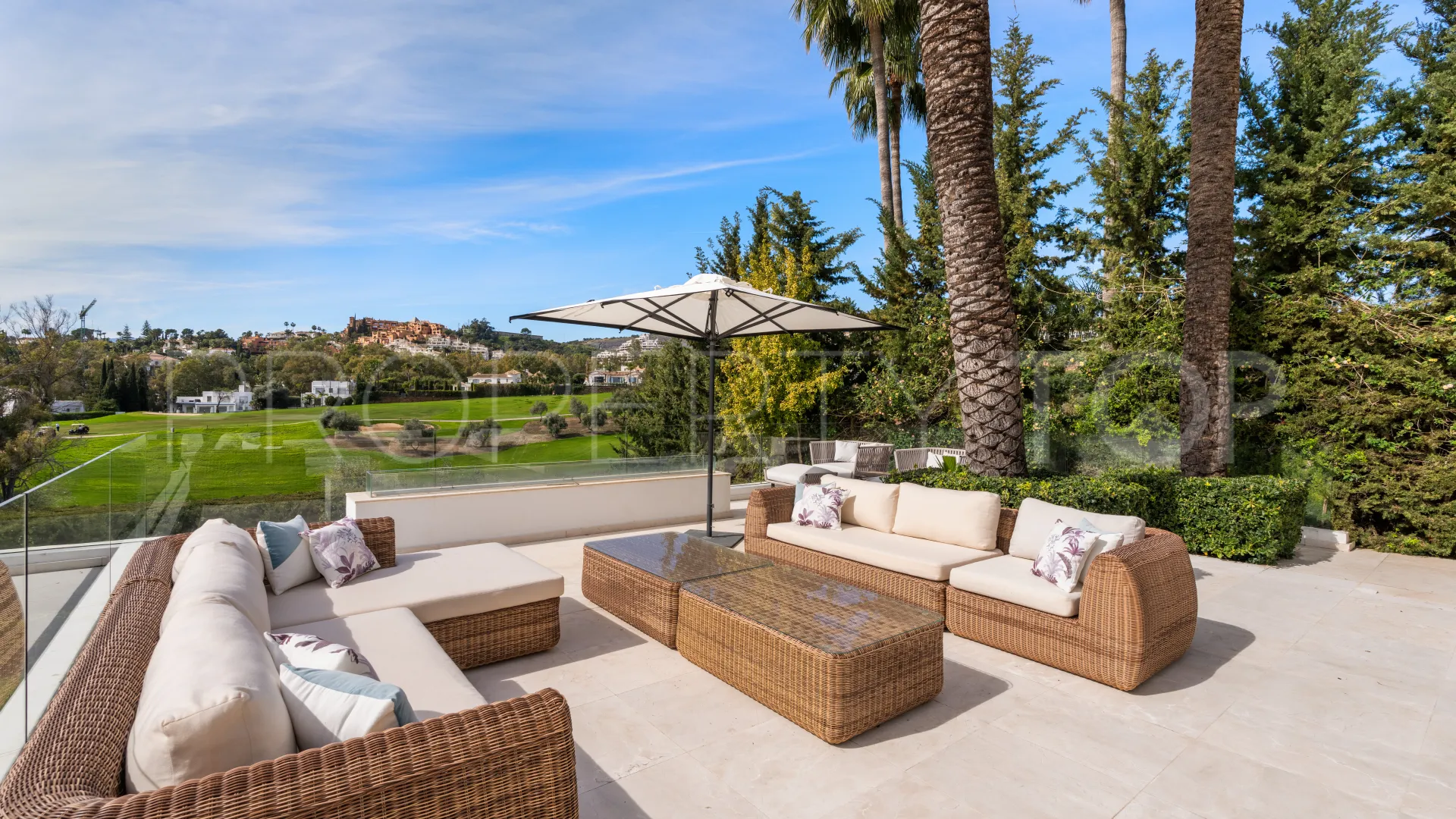 Villa en venta en Los Naranjos Country Club de 7 dormitorios