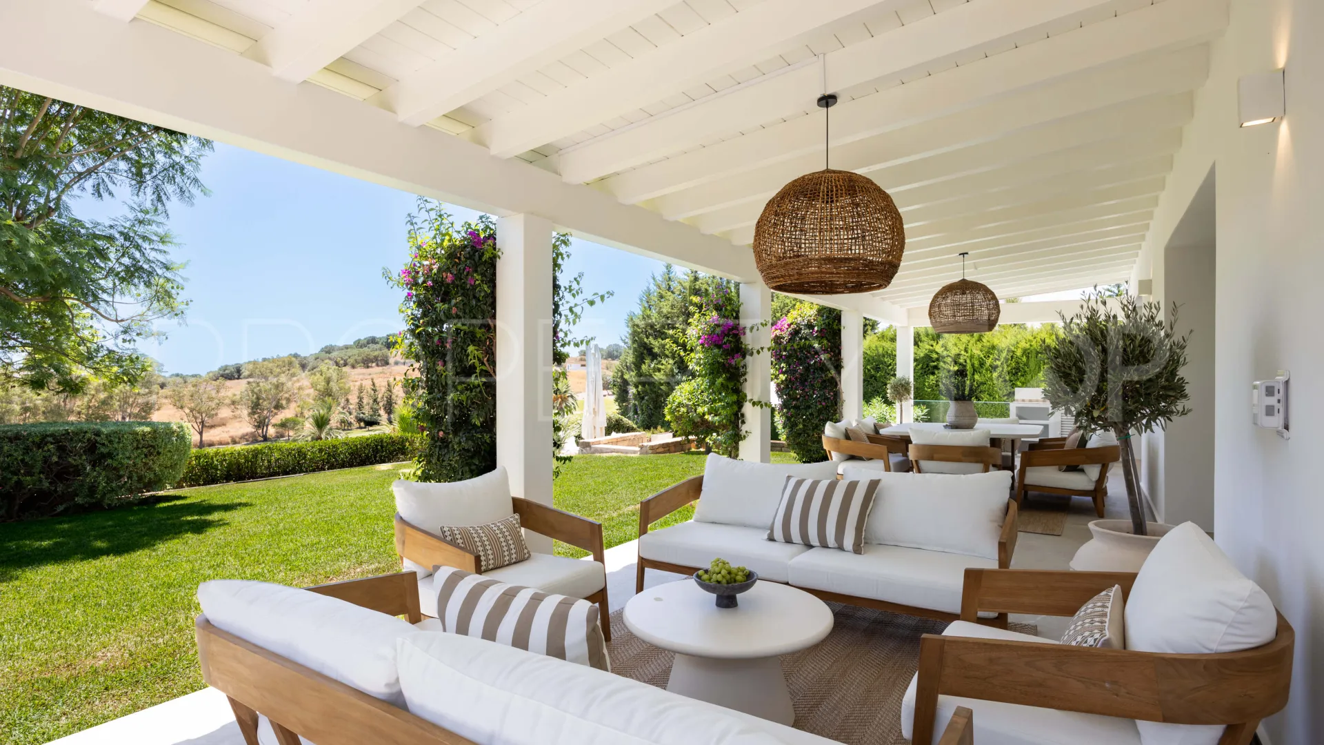 For sale villa in El Paraiso