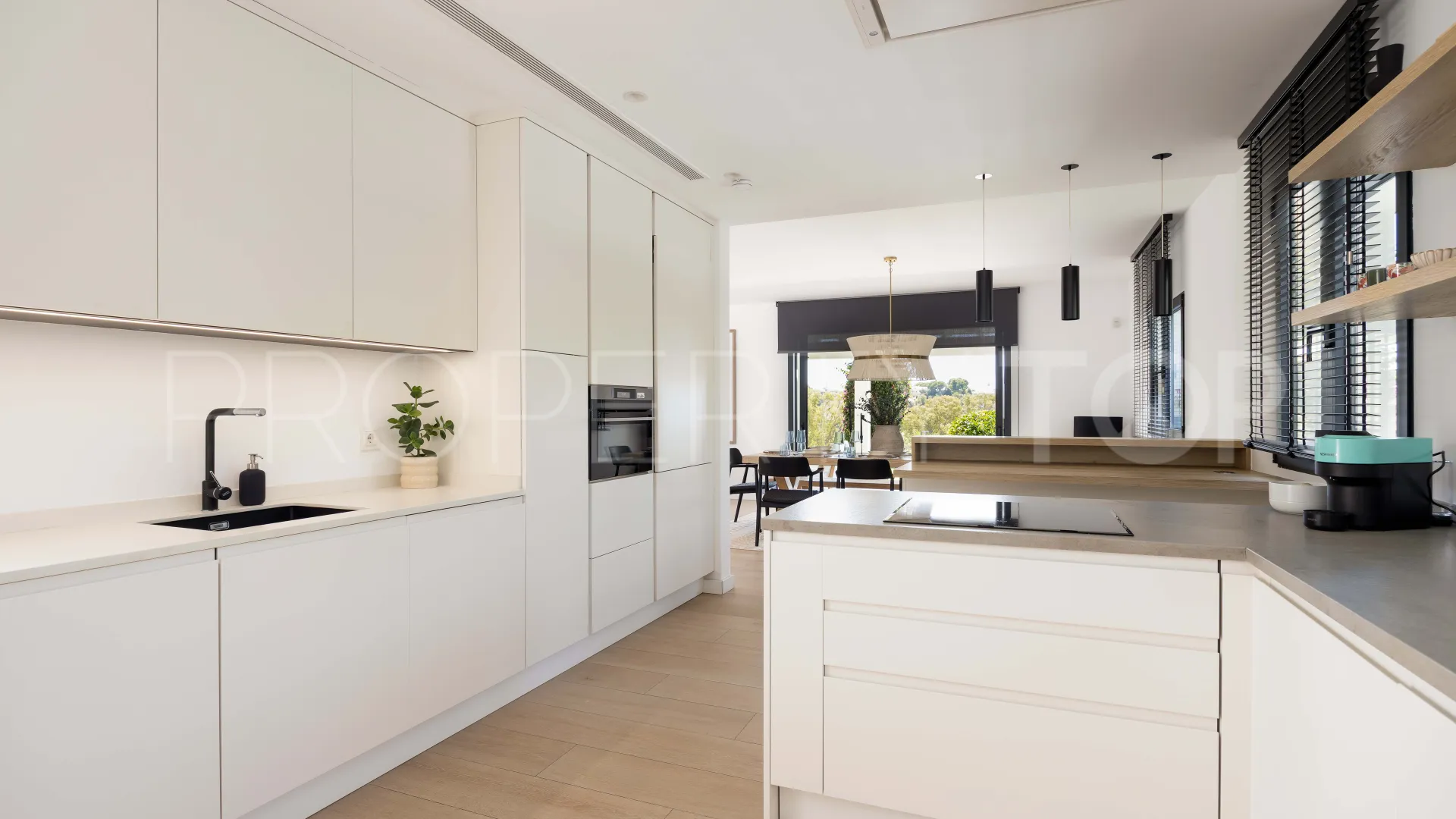 For sale villa in El Paraiso