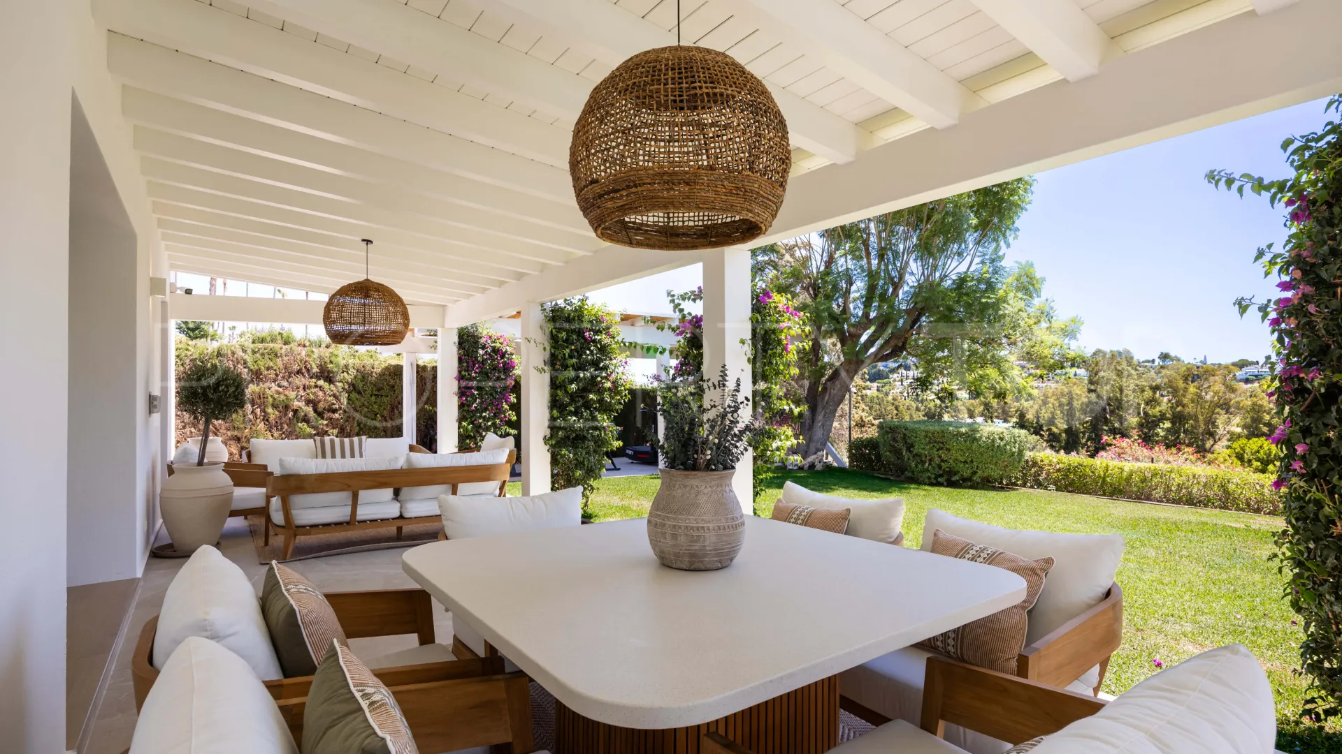 For sale villa in El Paraiso