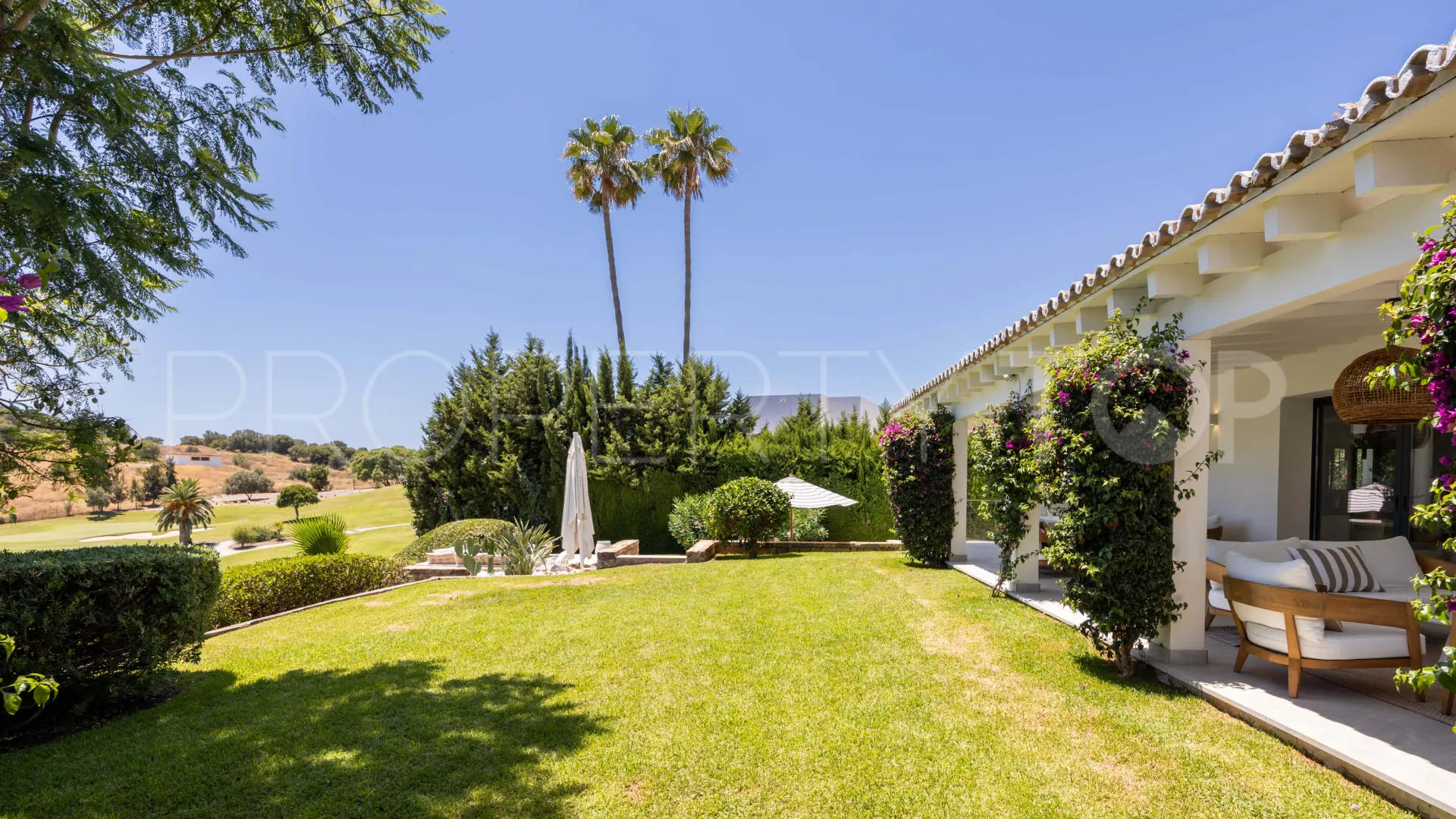 For sale villa in El Paraiso