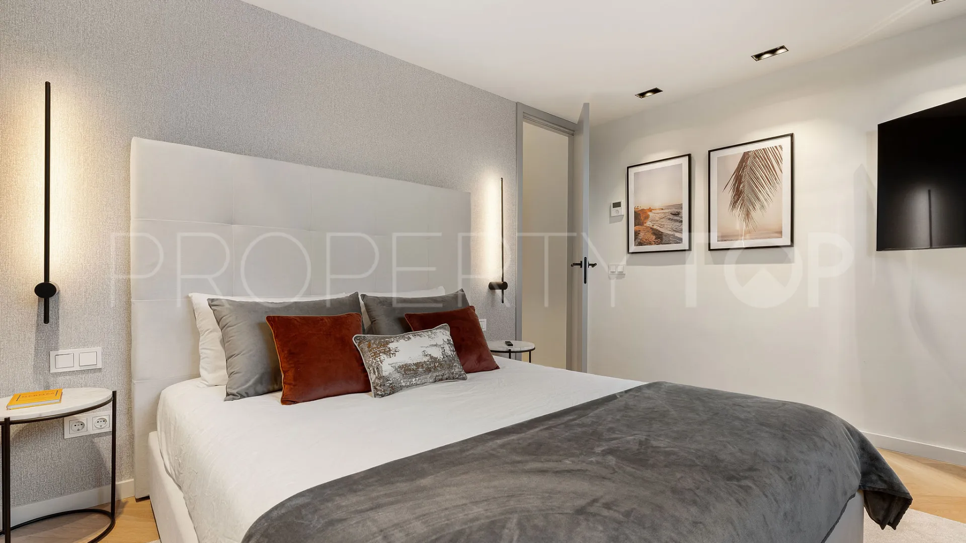 4 bedrooms town house for sale in Club Sierra