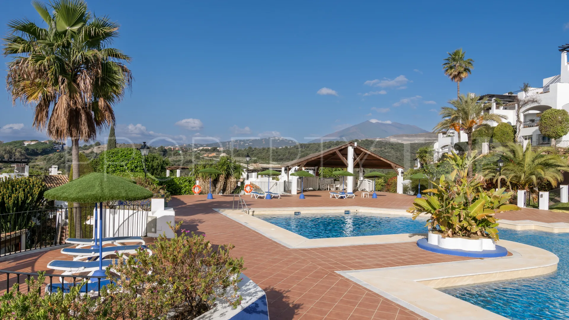 4 bedrooms town house for sale in Club Sierra