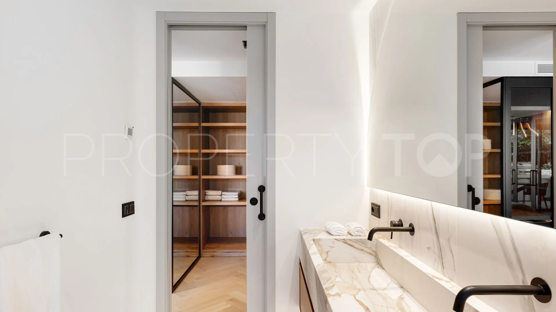 4 bedrooms town house for sale in Club Sierra
