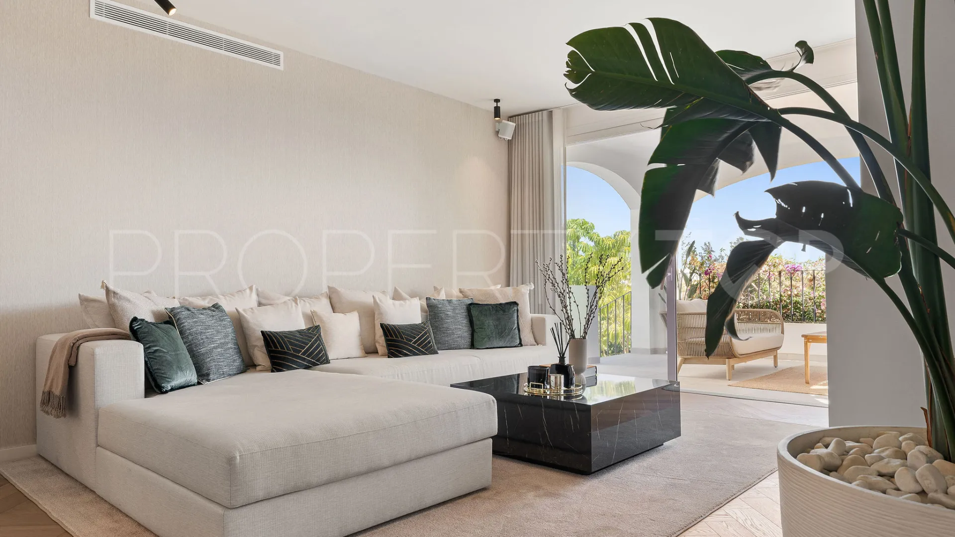 4 bedrooms town house for sale in Club Sierra