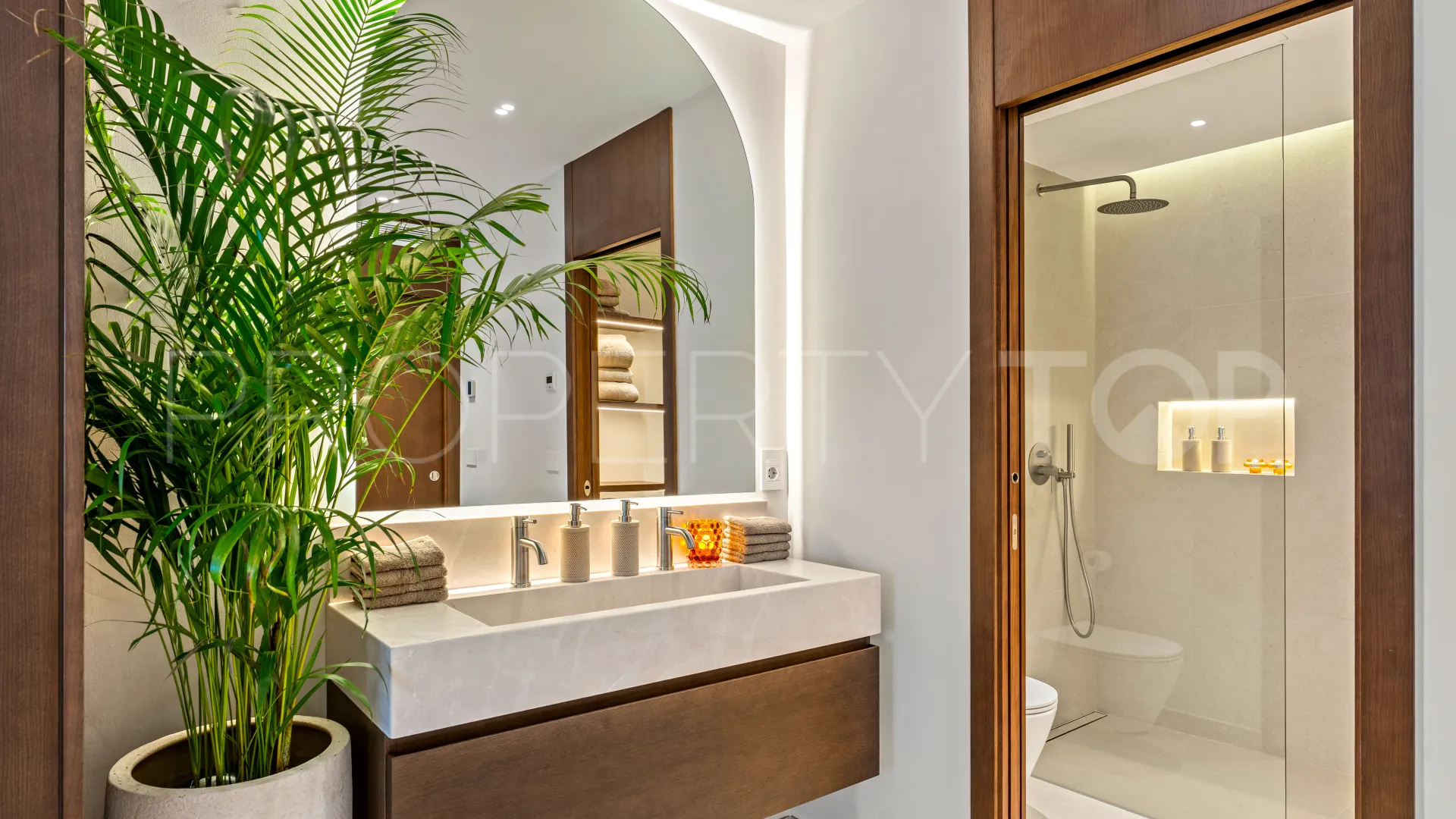 Apartamento a la venta de 3 dormitorios en Coto Real