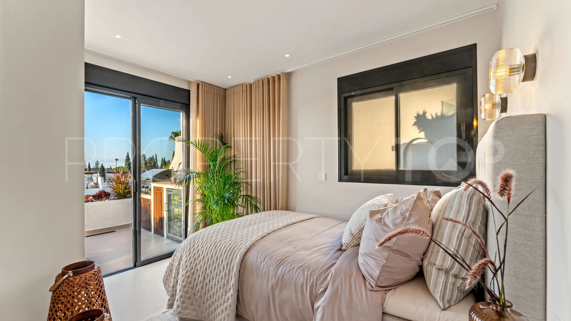 Apartamento a la venta de 3 dormitorios en Coto Real