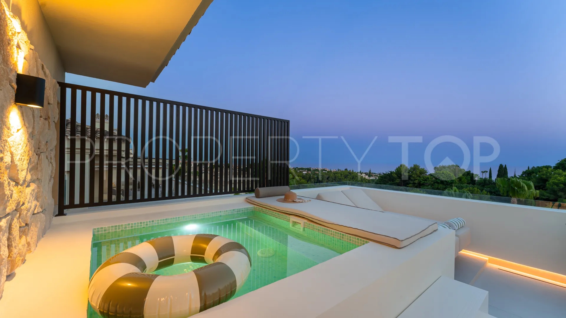 For sale apartment in Condado de Sierra Blanca with 4 bedrooms