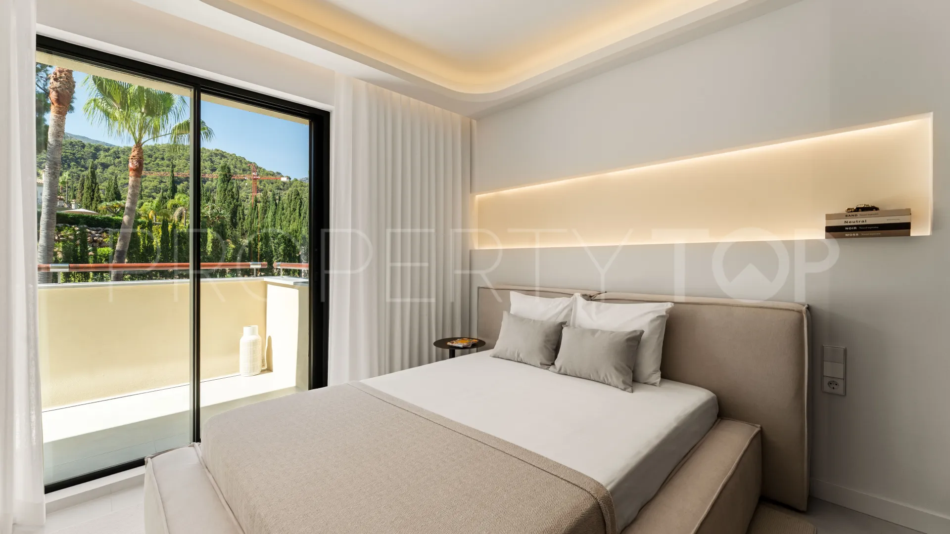 For sale apartment in Condado de Sierra Blanca with 4 bedrooms