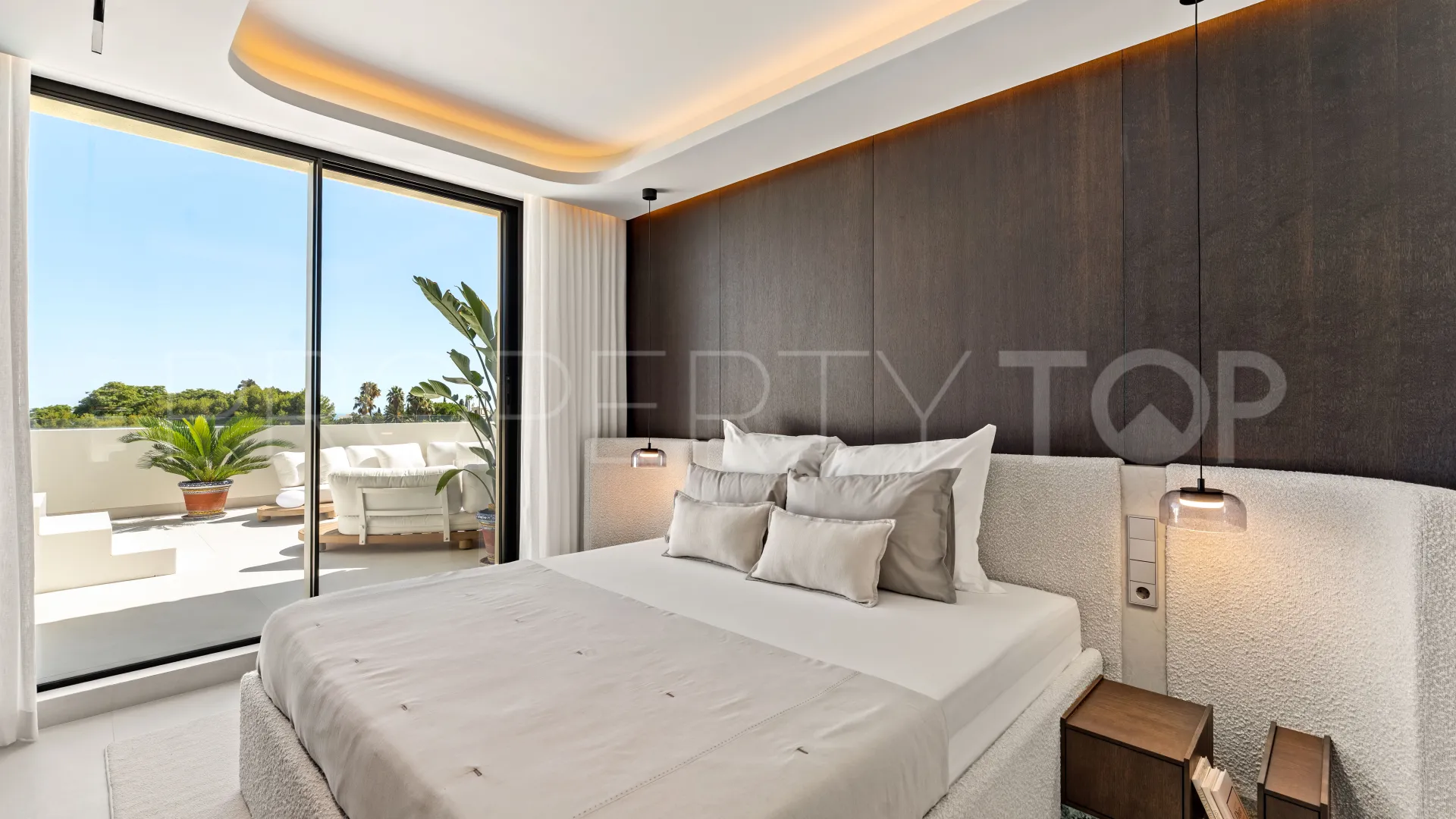 For sale apartment in Condado de Sierra Blanca with 4 bedrooms