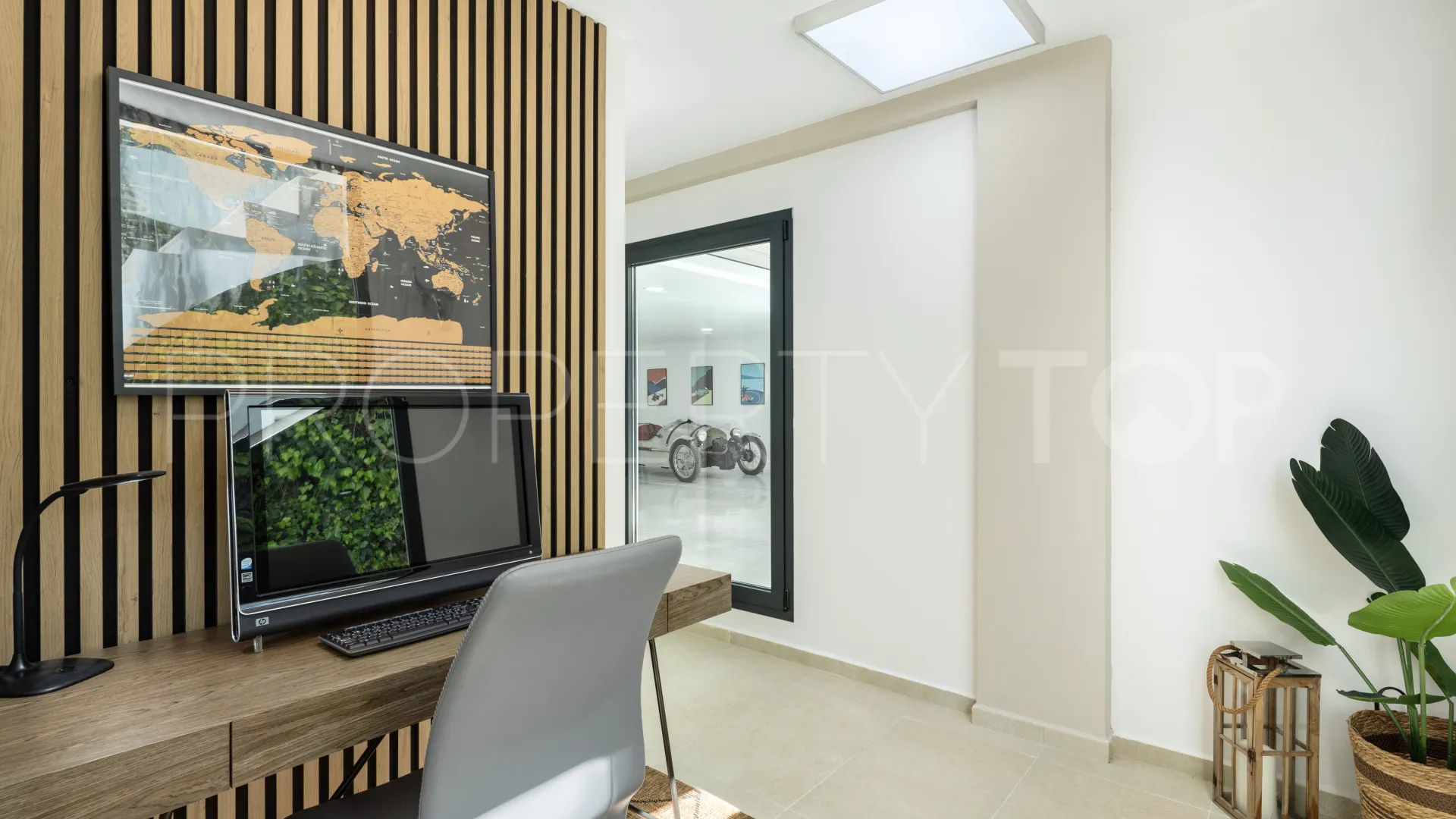 Villa a la venta de 5 dormitorios en Parcelas del Golf