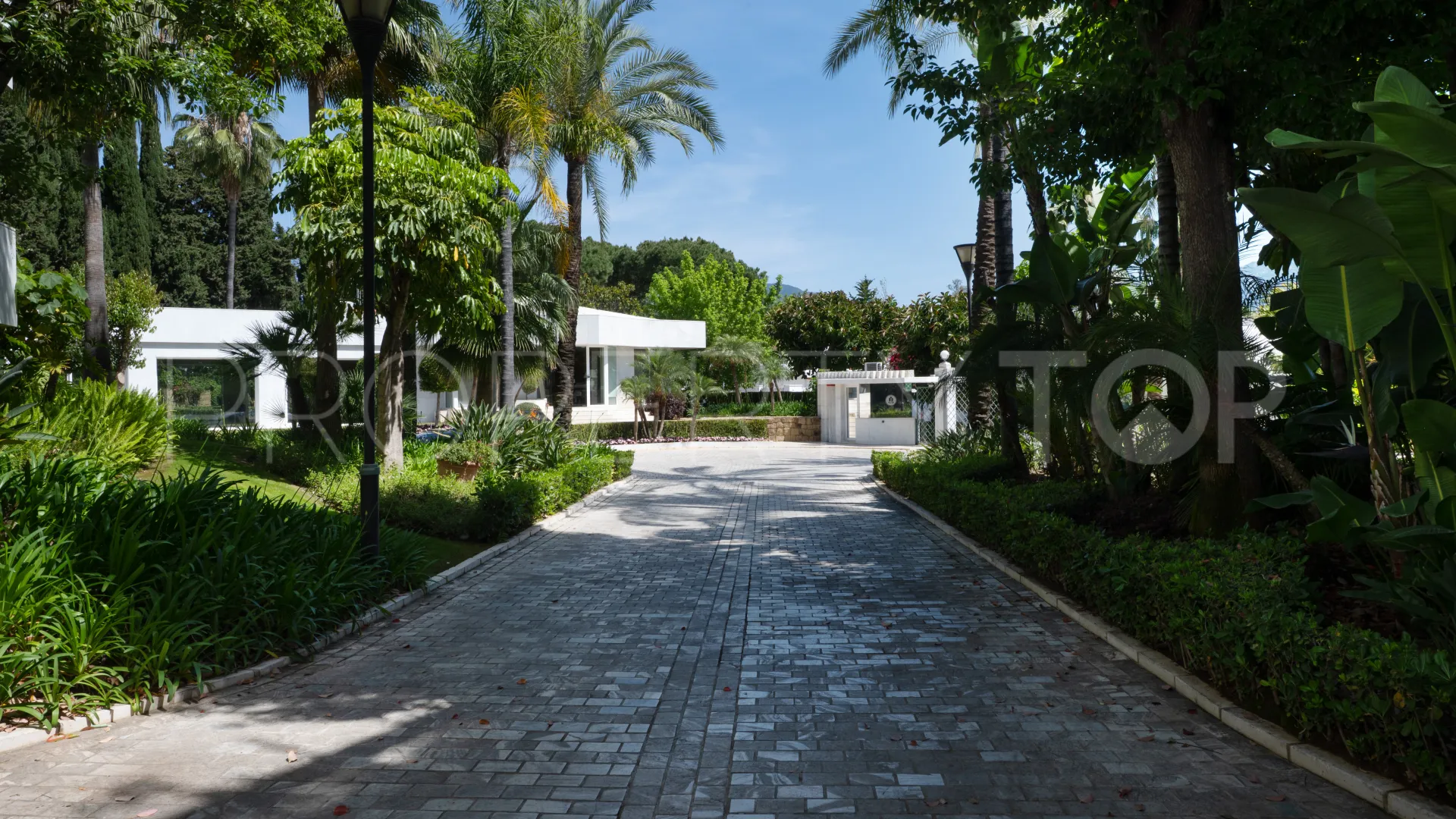 Buy duplex penthouse in Los Granados Golf with 4 bedrooms
