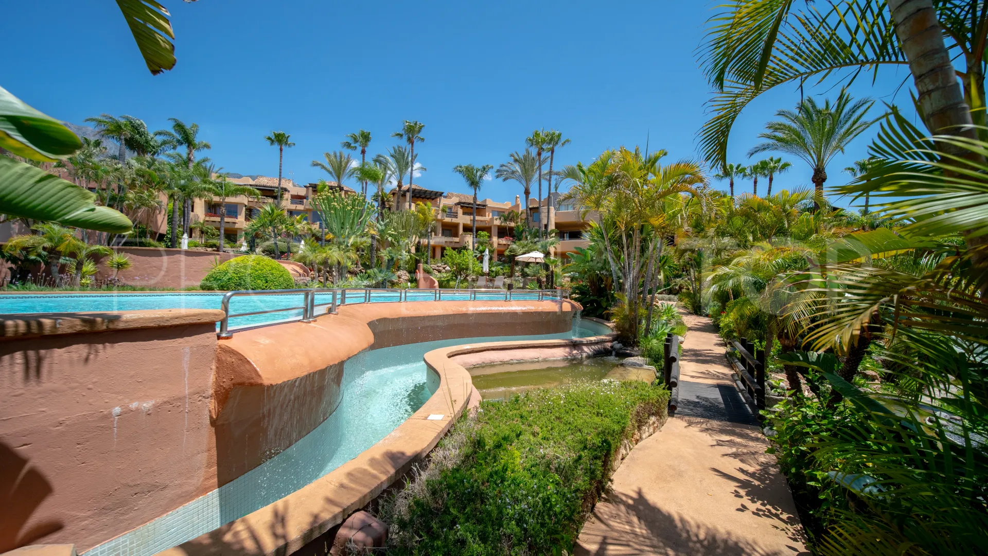 2 bedrooms apartment for sale in Mansion Club