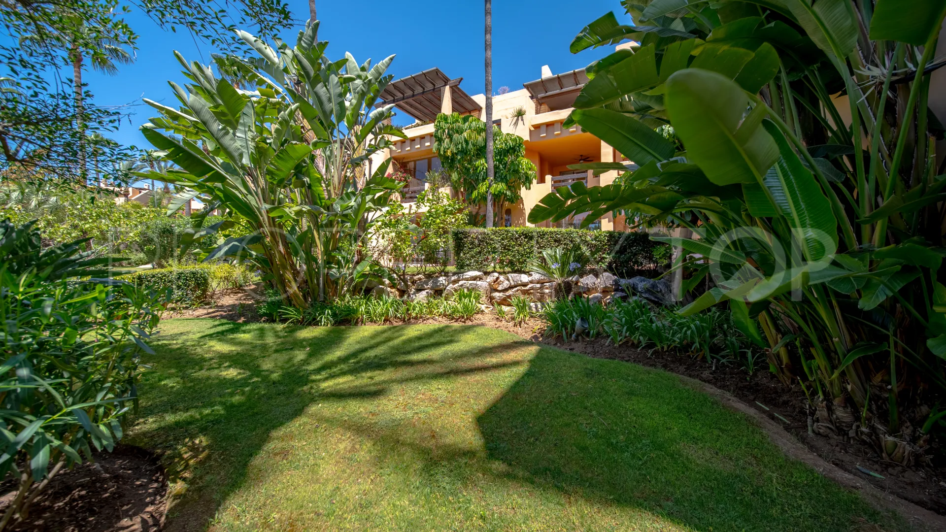 2 bedrooms apartment for sale in Mansion Club