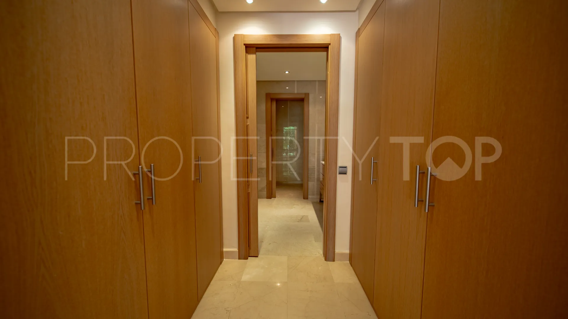 2 bedrooms apartment for sale in Mansion Club