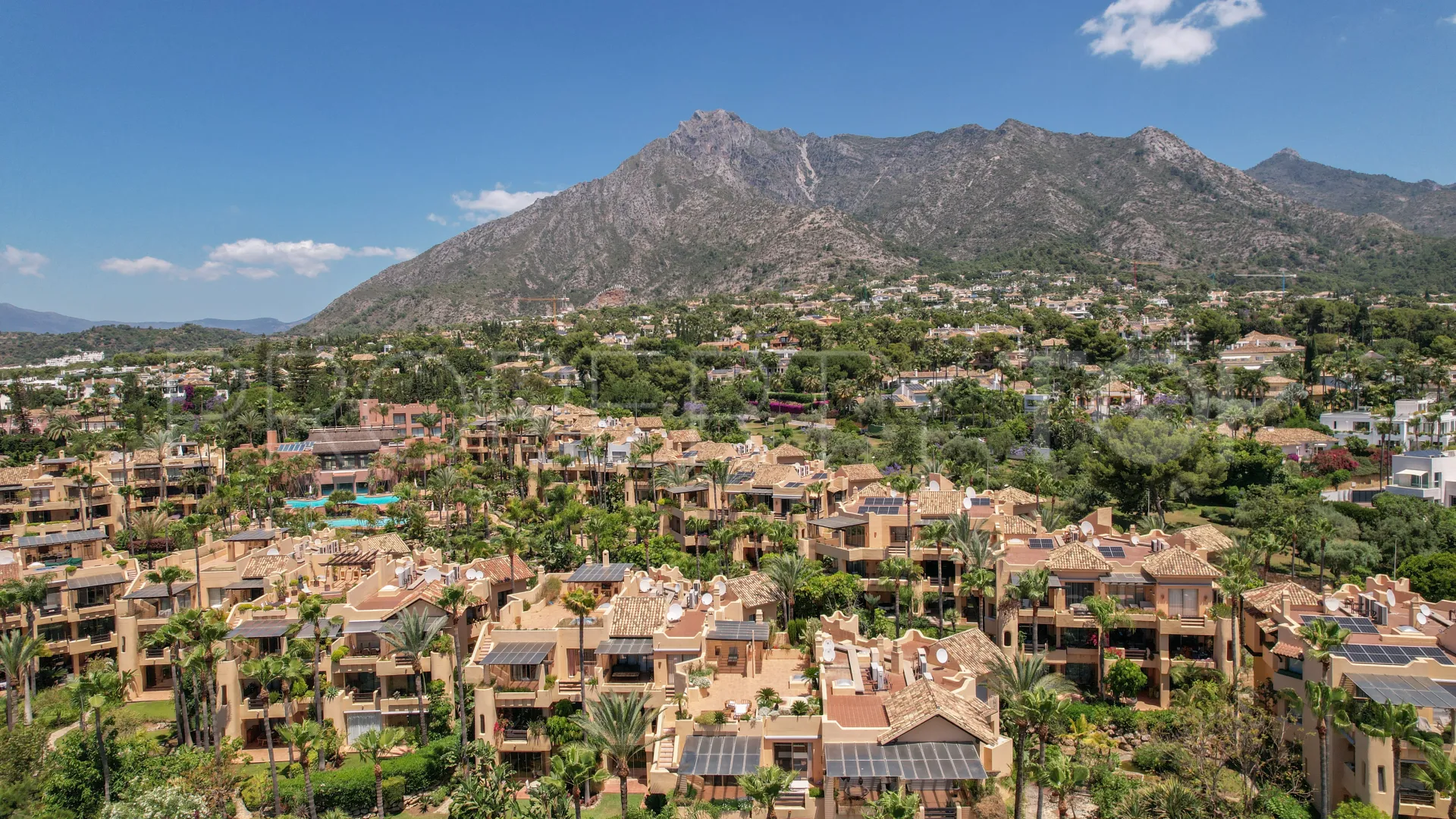 2 bedrooms apartment for sale in Mansion Club
