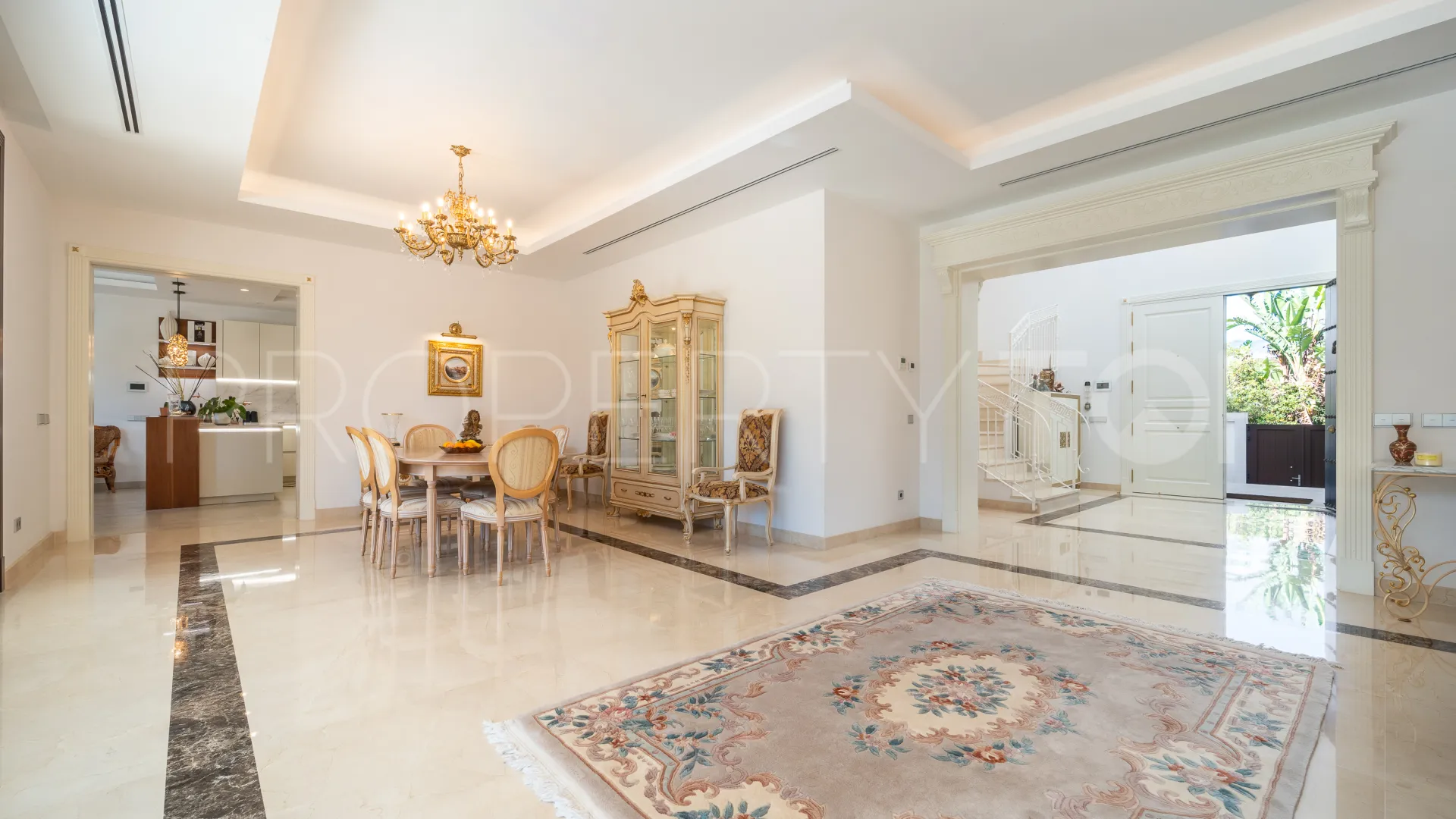 For sale 7 bedrooms villa in Casasola