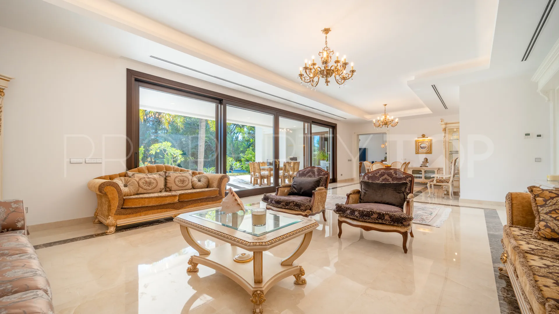 For sale 7 bedrooms villa in Casasola