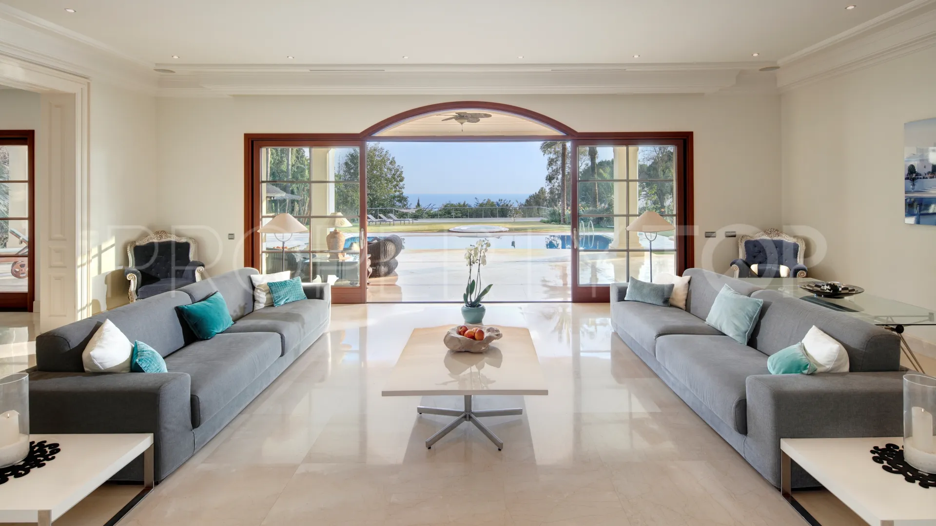 5 bedrooms villa for sale in Los Picos de Nagüeles