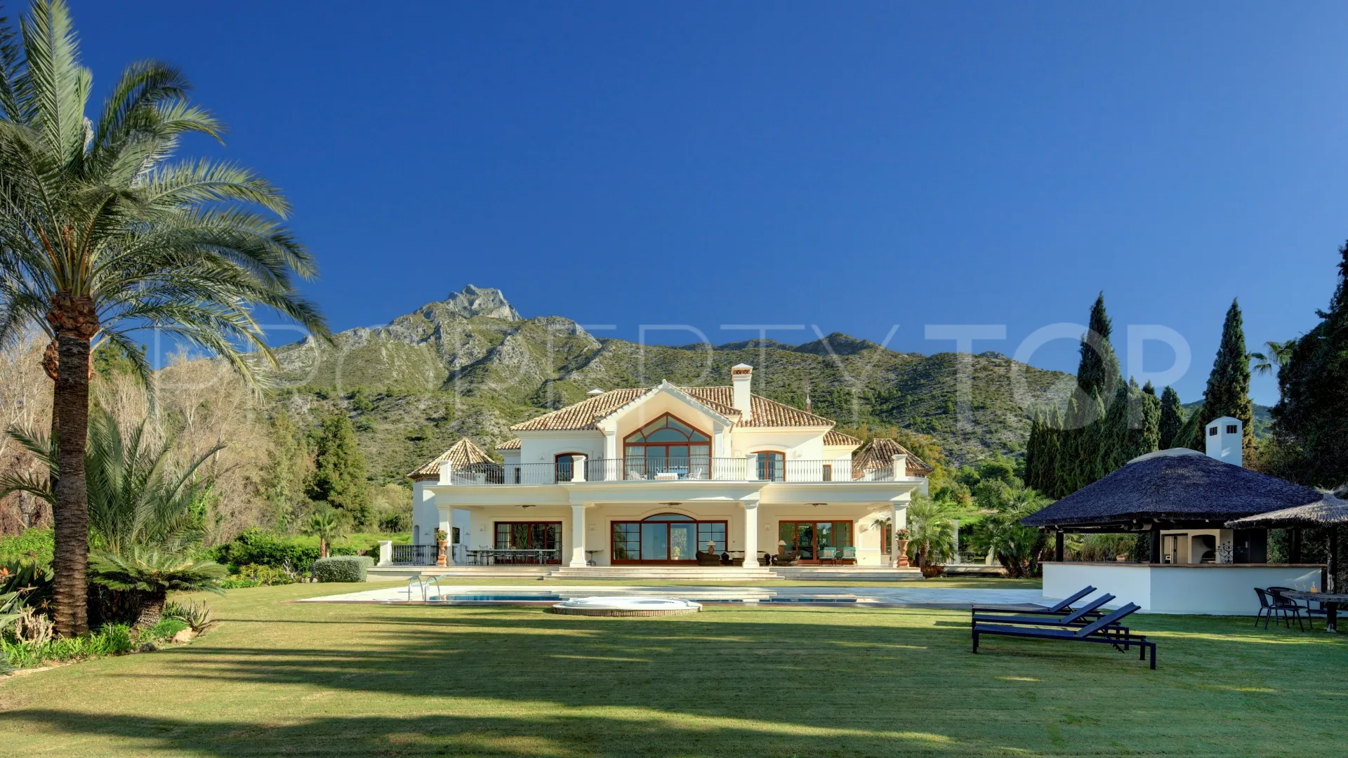5 bedrooms villa for sale in Los Picos de Nagüeles