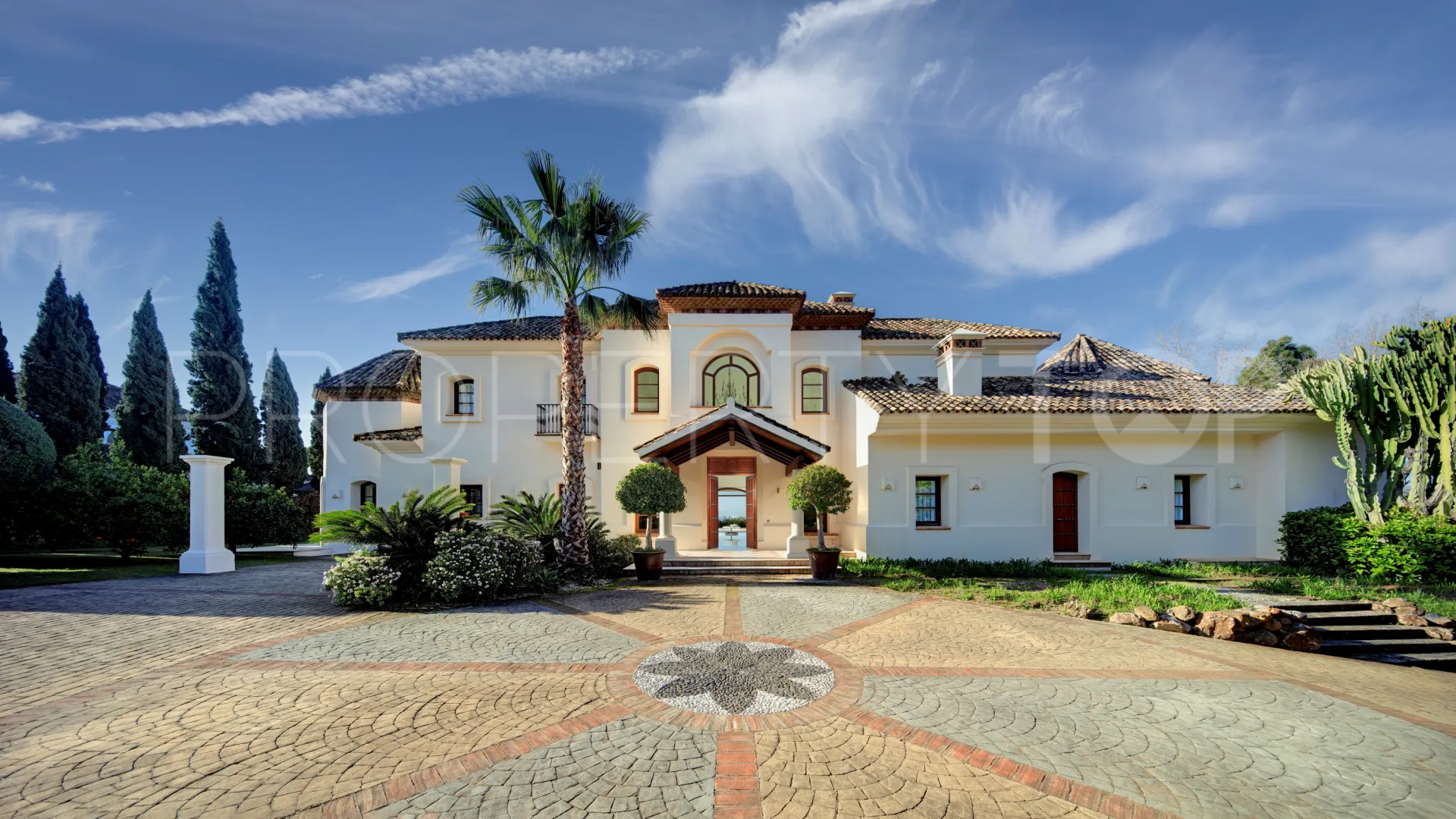 5 bedrooms villa for sale in Los Picos de Nagüeles