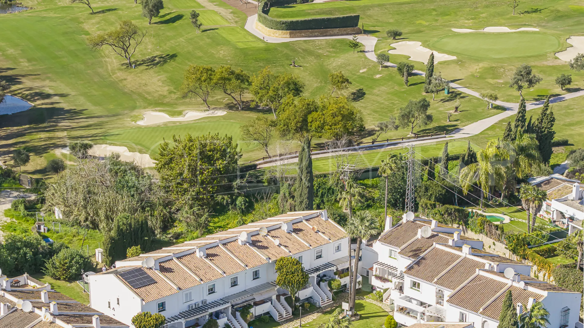 Adosado de 4 dormitorios en venta en Nueva Andalucia