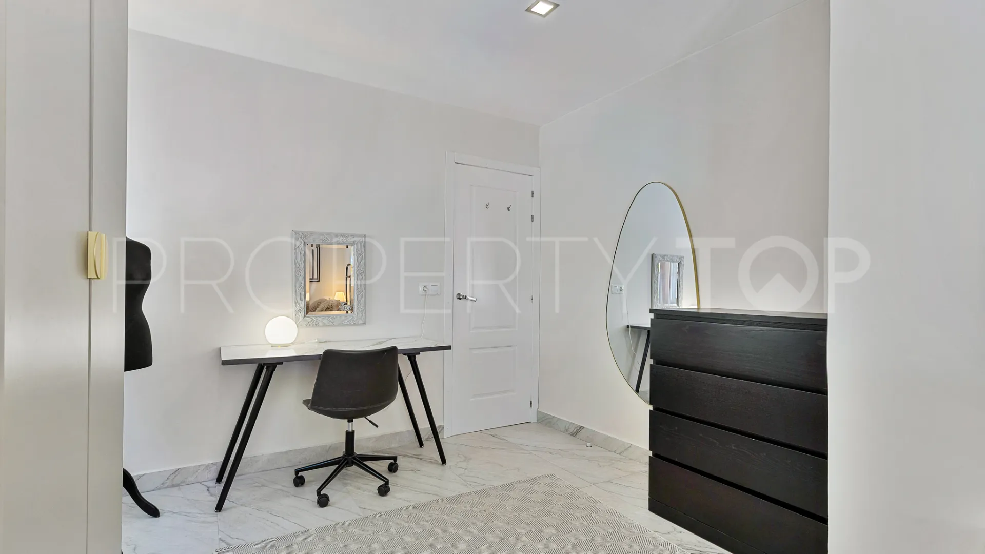 For sale semi detached villa in Palo Alto