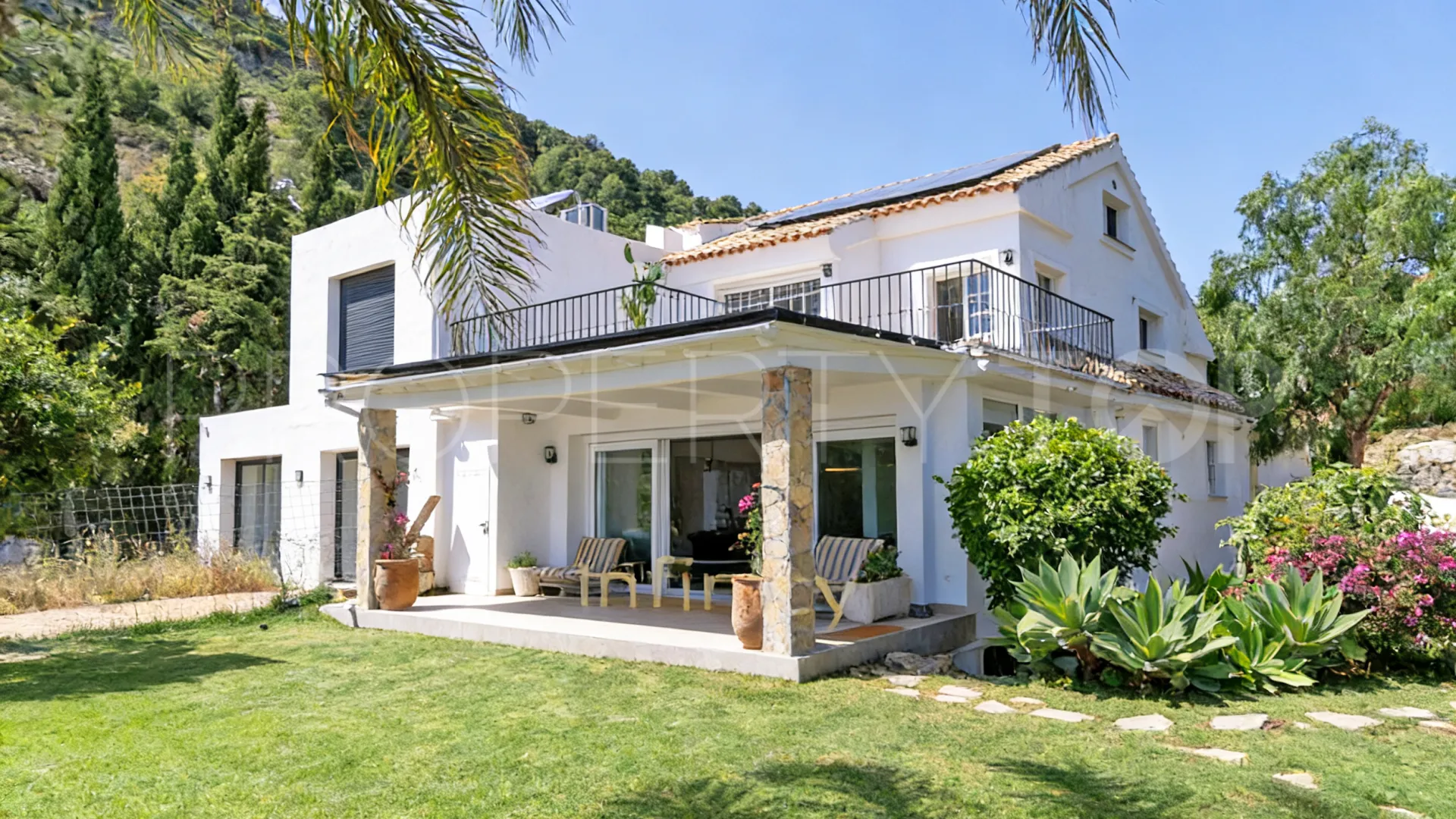 For sale semi detached villa in Palo Alto