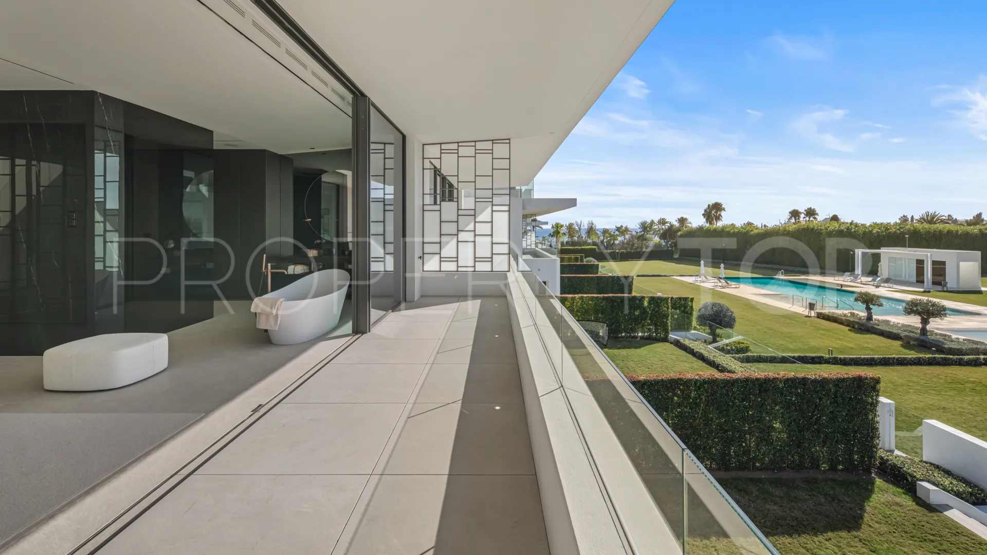 Se vende villa en Golden Mile con 3 dormitorios