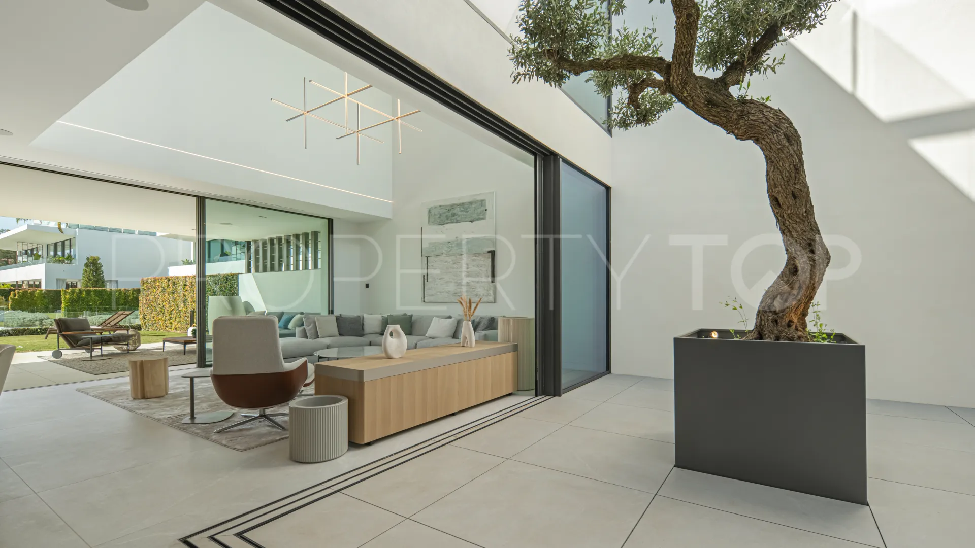 Se vende villa en Golden Mile con 3 dormitorios