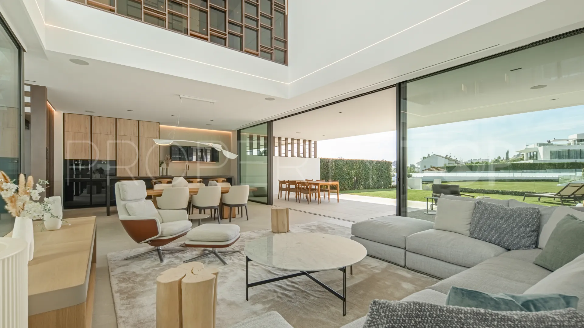 Se vende villa en Golden Mile con 3 dormitorios
