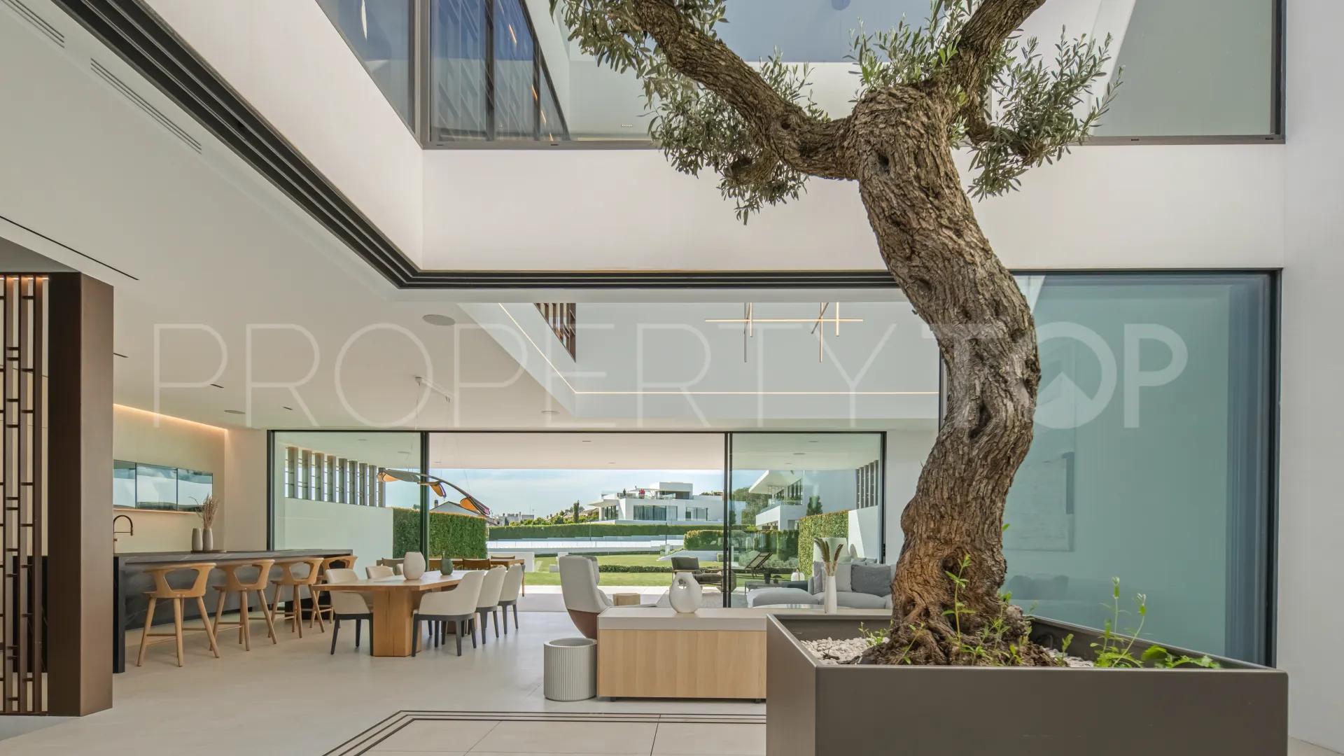 Se vende villa en Golden Mile con 3 dormitorios