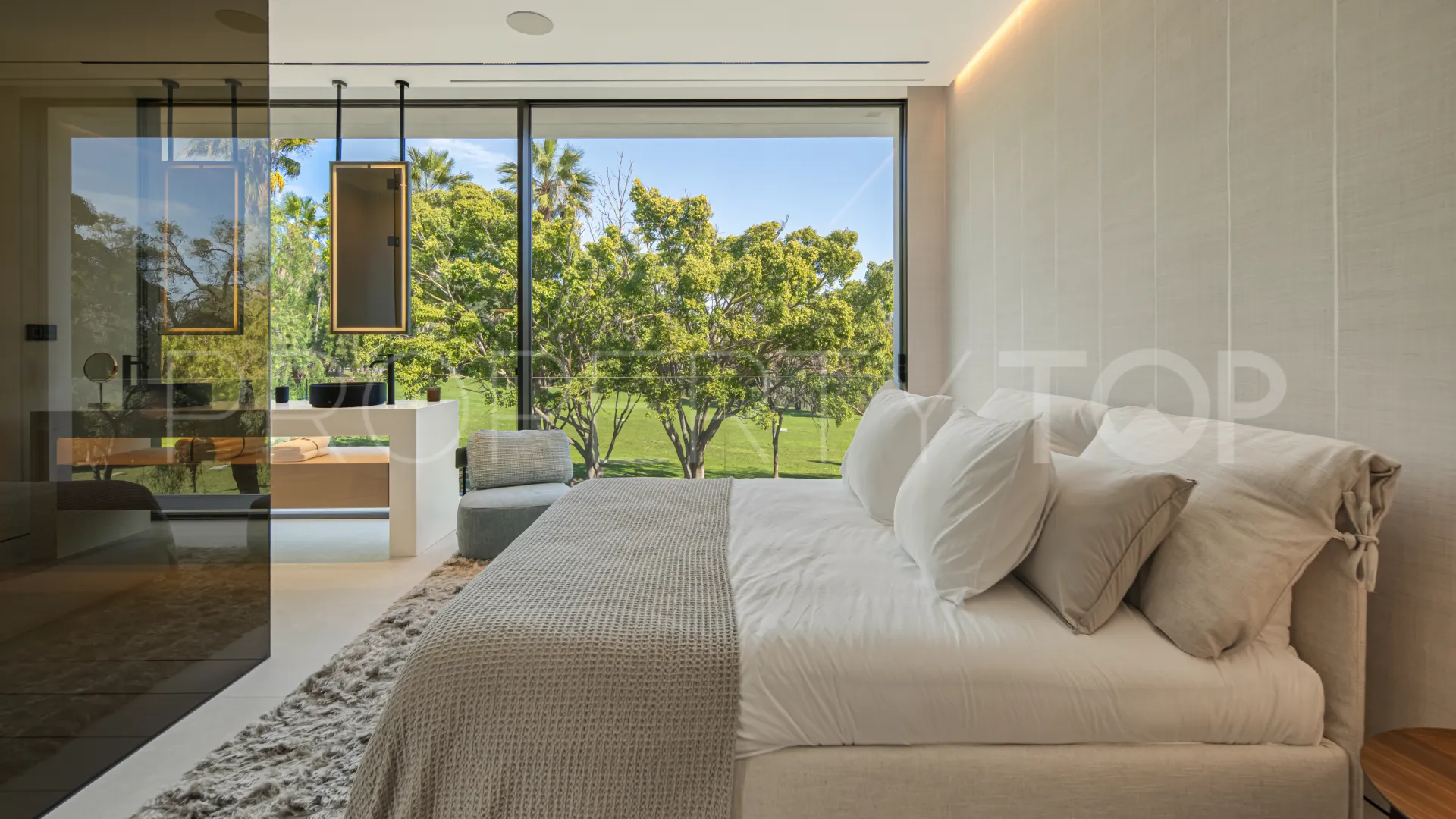 Se vende villa en Golden Mile con 3 dormitorios