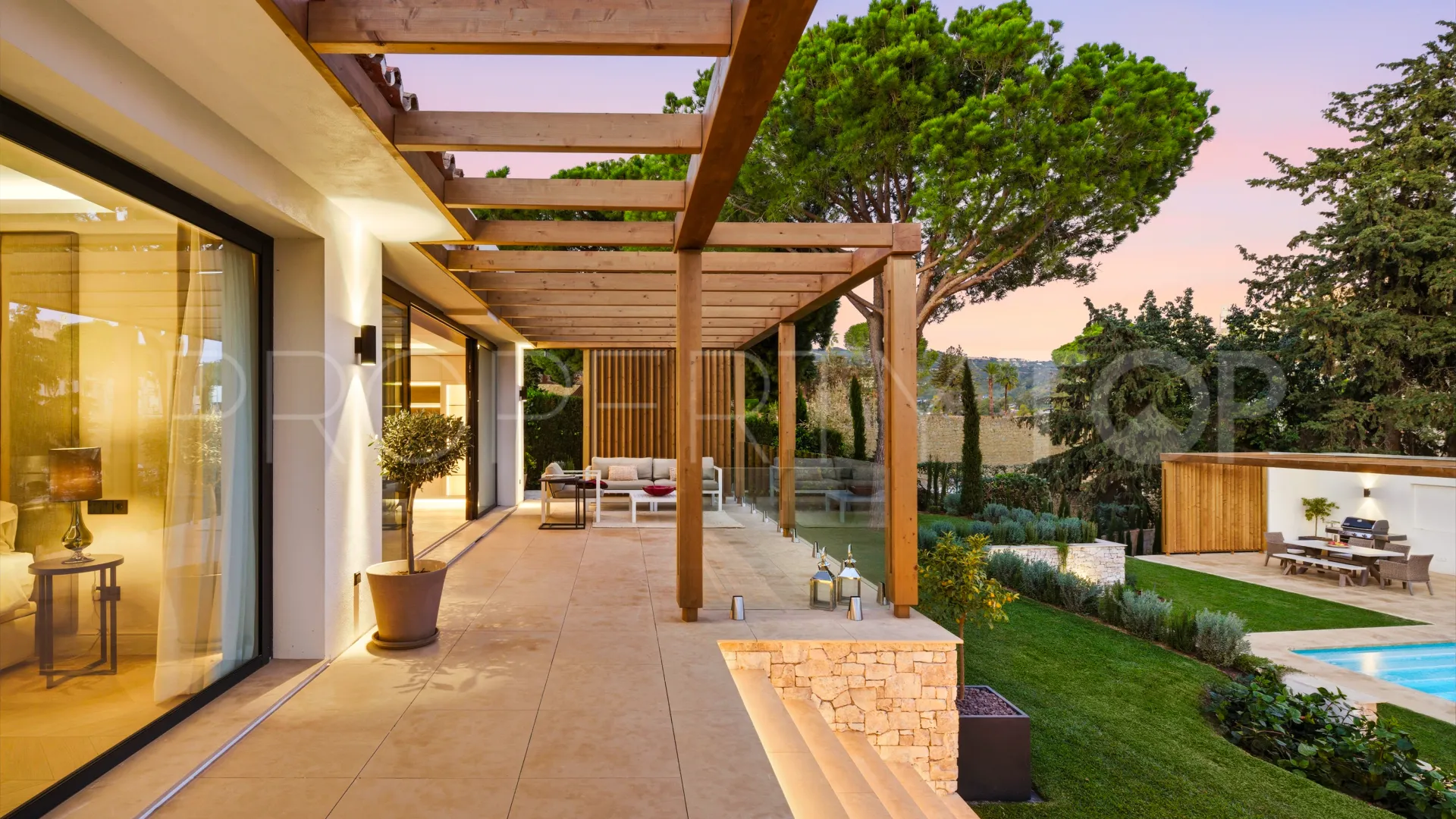 Las Chapas, villa en venta de 5 dormitorios