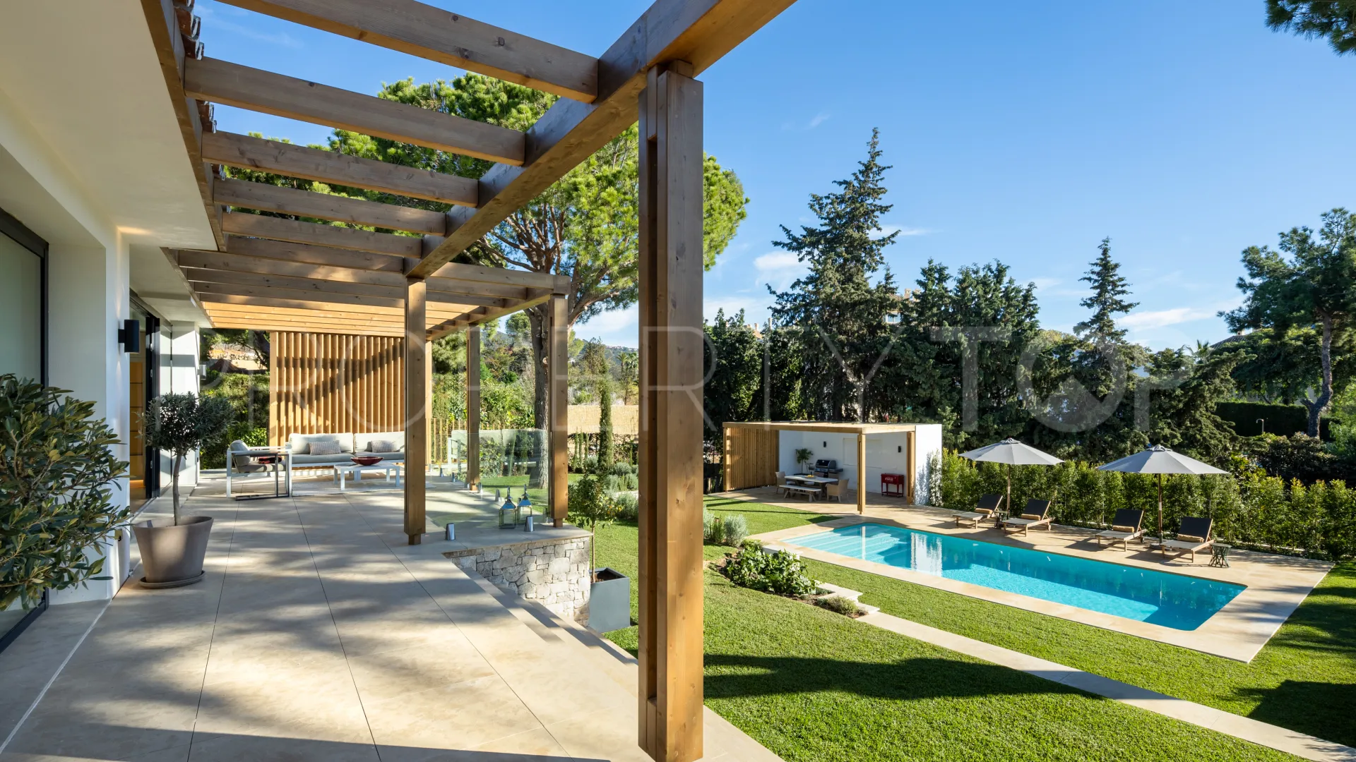 Las Chapas, villa en venta de 5 dormitorios