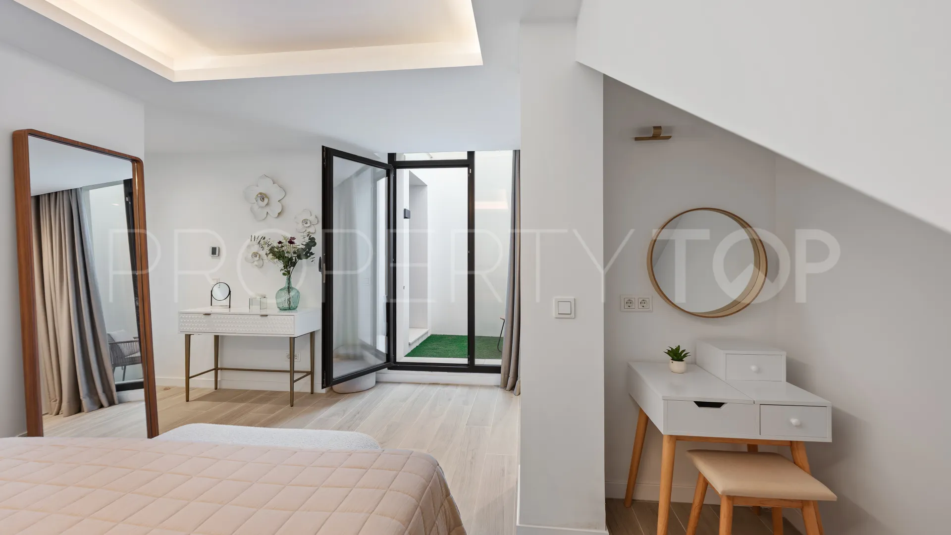 Villa en venta de 5 dormitorios en El Campanario