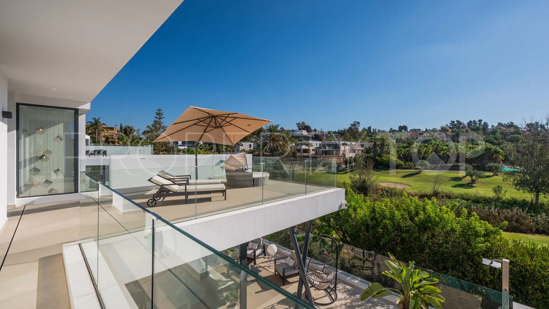 Villa en venta de 5 dormitorios en El Campanario
