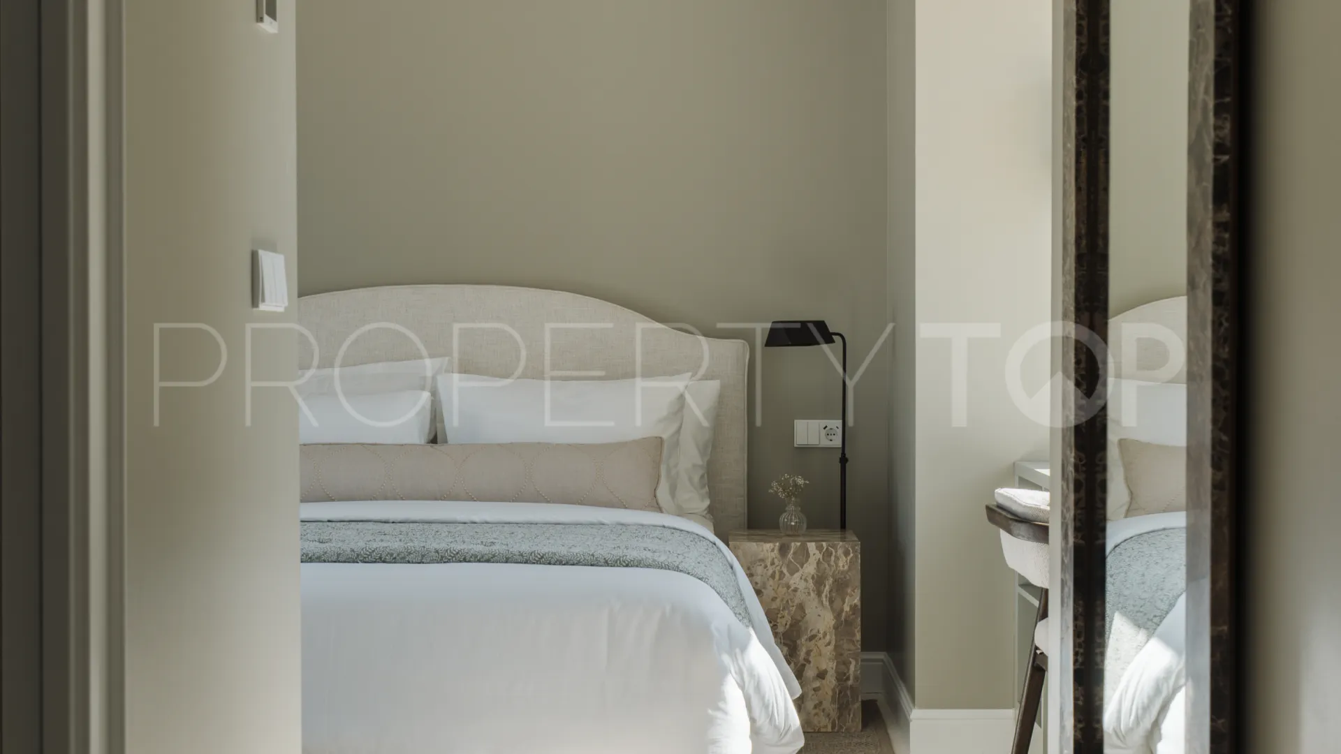 Nueva Andalucia villa for sale