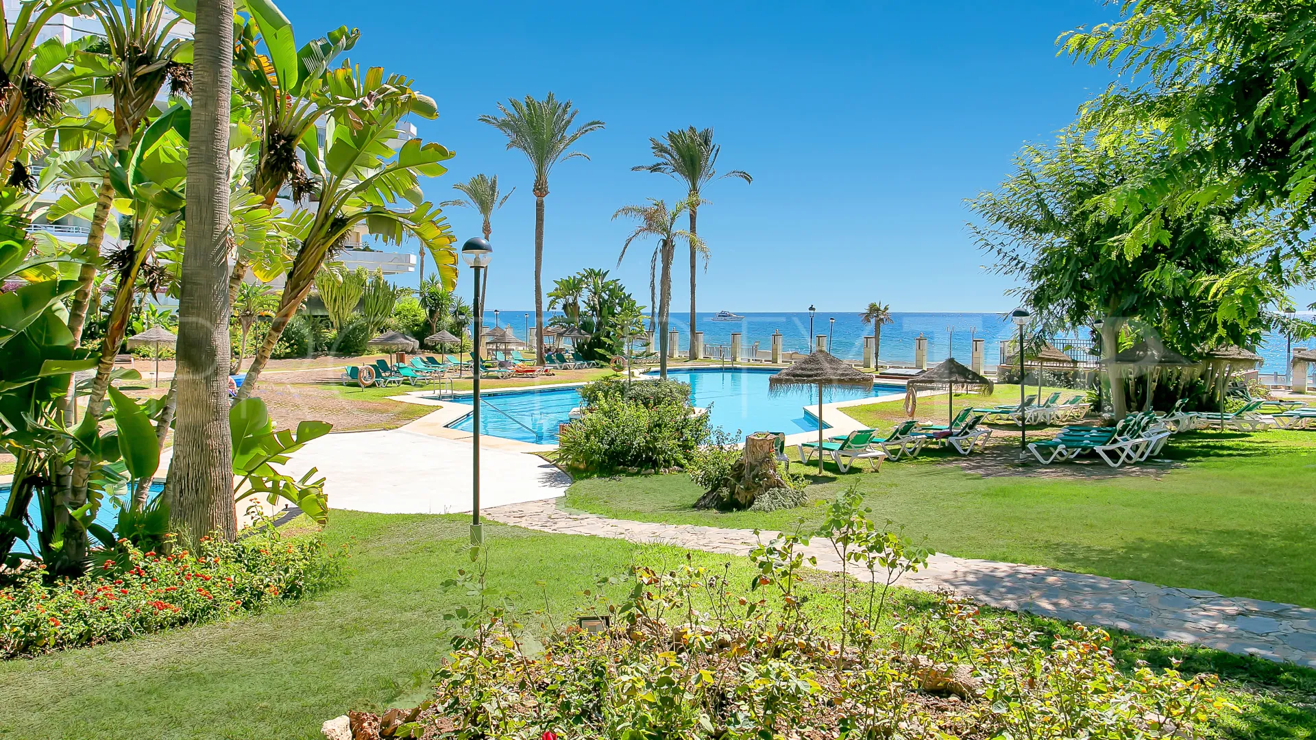 For sale apartment in Playa Esmeralda with 4 bedrooms