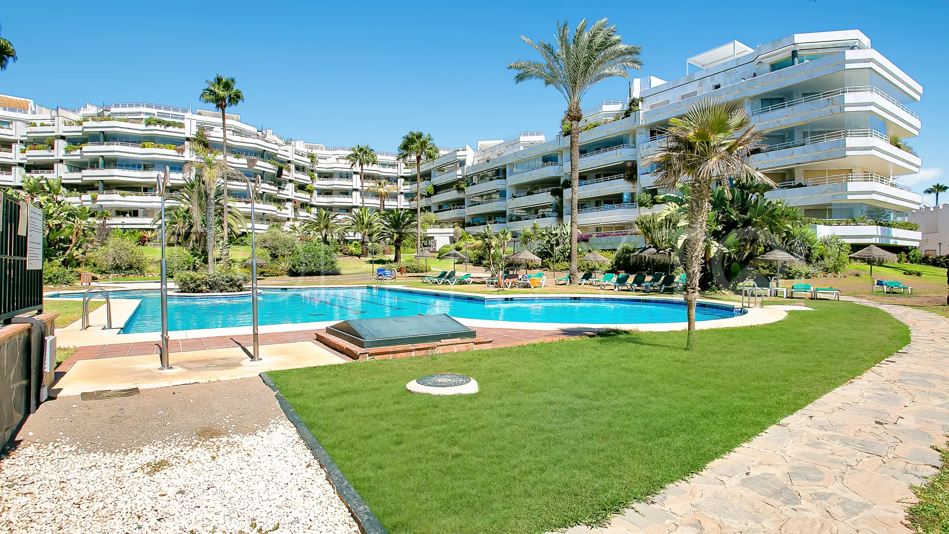 For sale apartment in Playa Esmeralda with 4 bedrooms