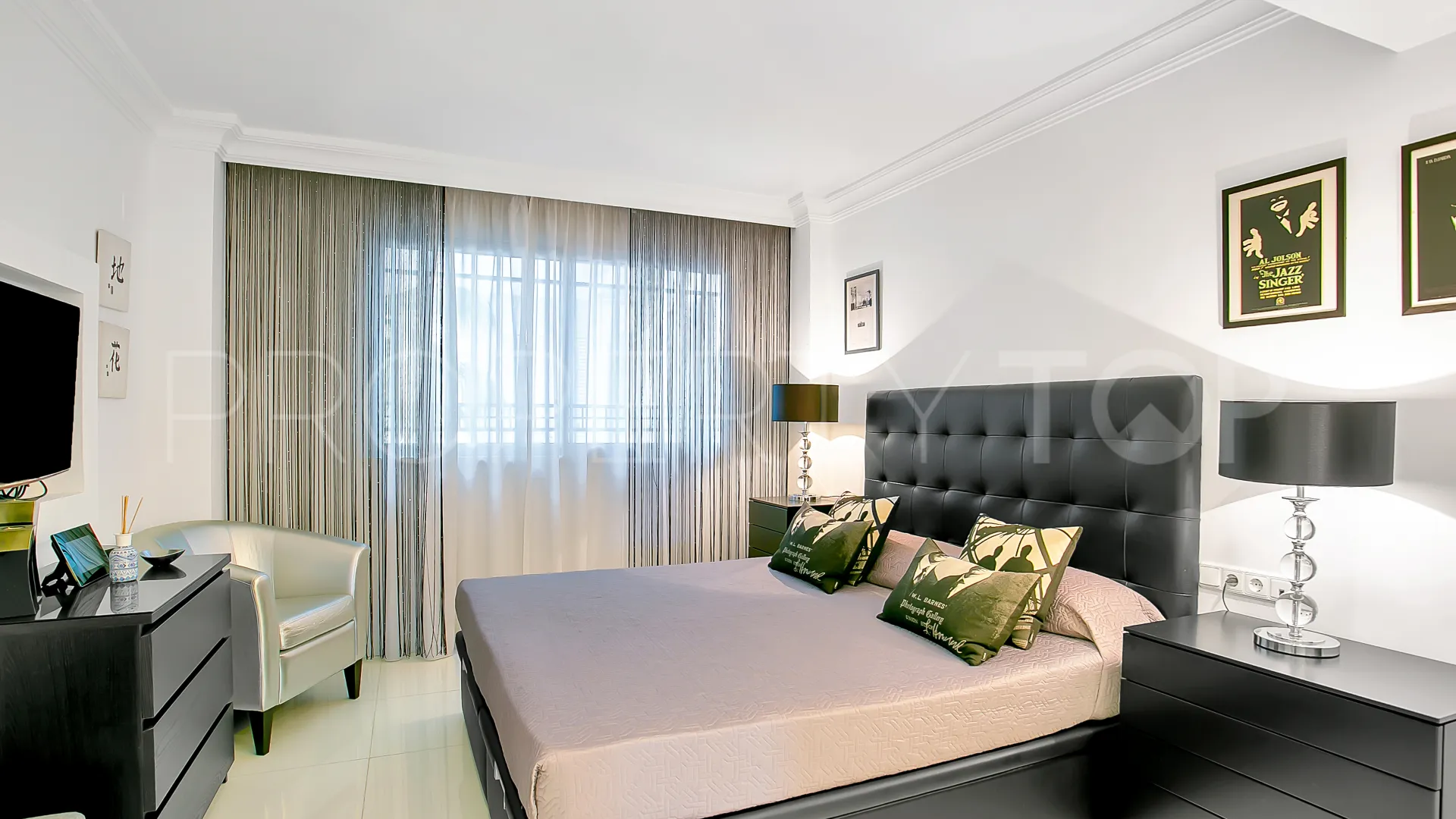 For sale apartment in Playa Esmeralda with 4 bedrooms