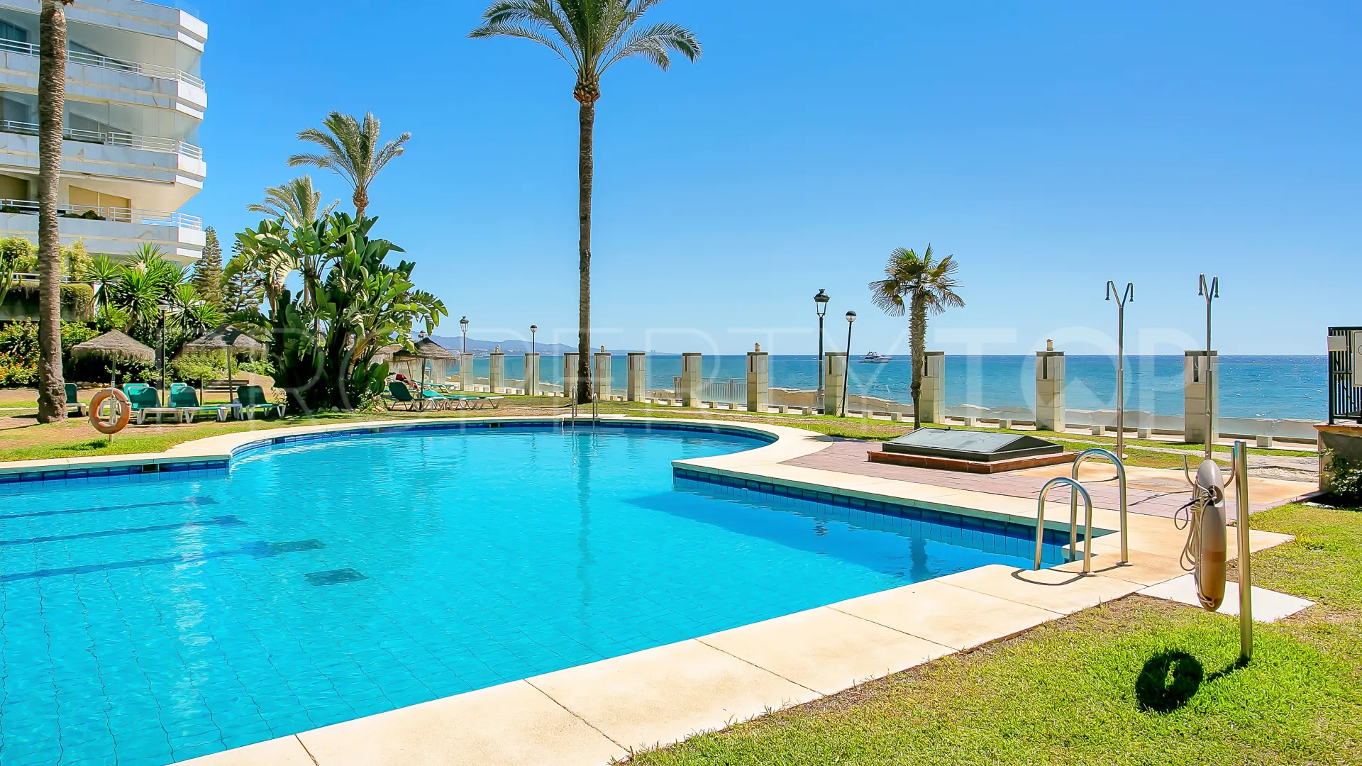 For sale apartment in Playa Esmeralda with 4 bedrooms