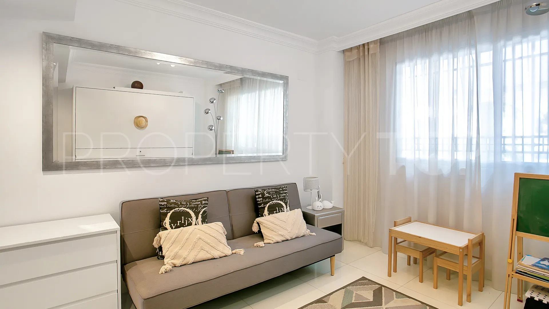 For sale apartment in Playa Esmeralda with 4 bedrooms