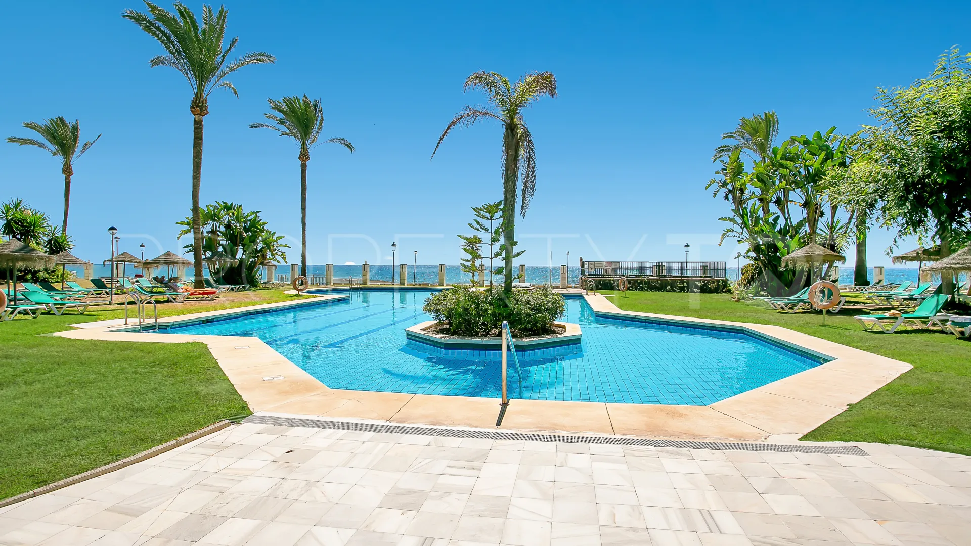 For sale apartment in Playa Esmeralda with 4 bedrooms
