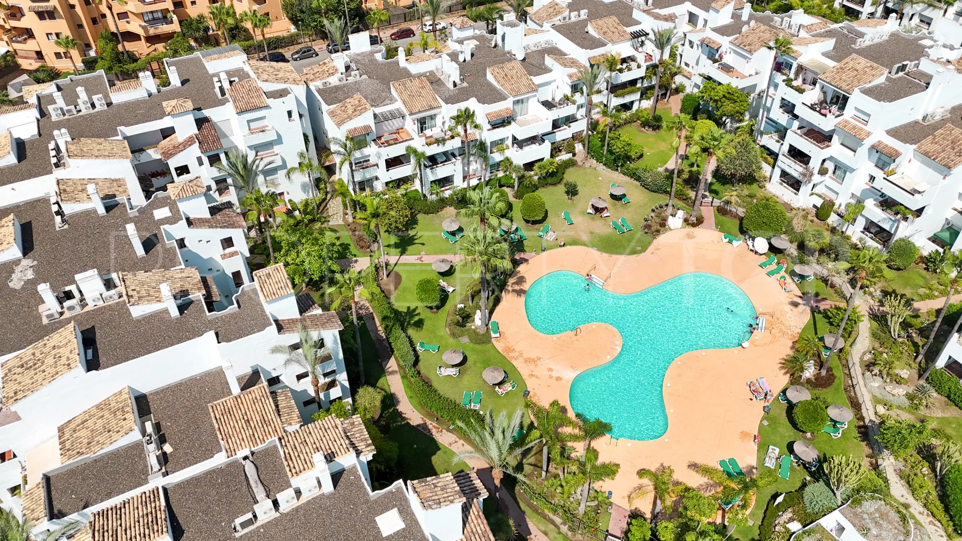 Apartamento planta baja a la venta con 3 dormitorios en Costalita