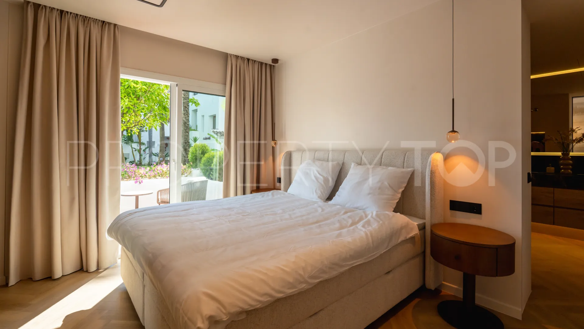 Apartamento planta baja a la venta con 3 dormitorios en Costalita